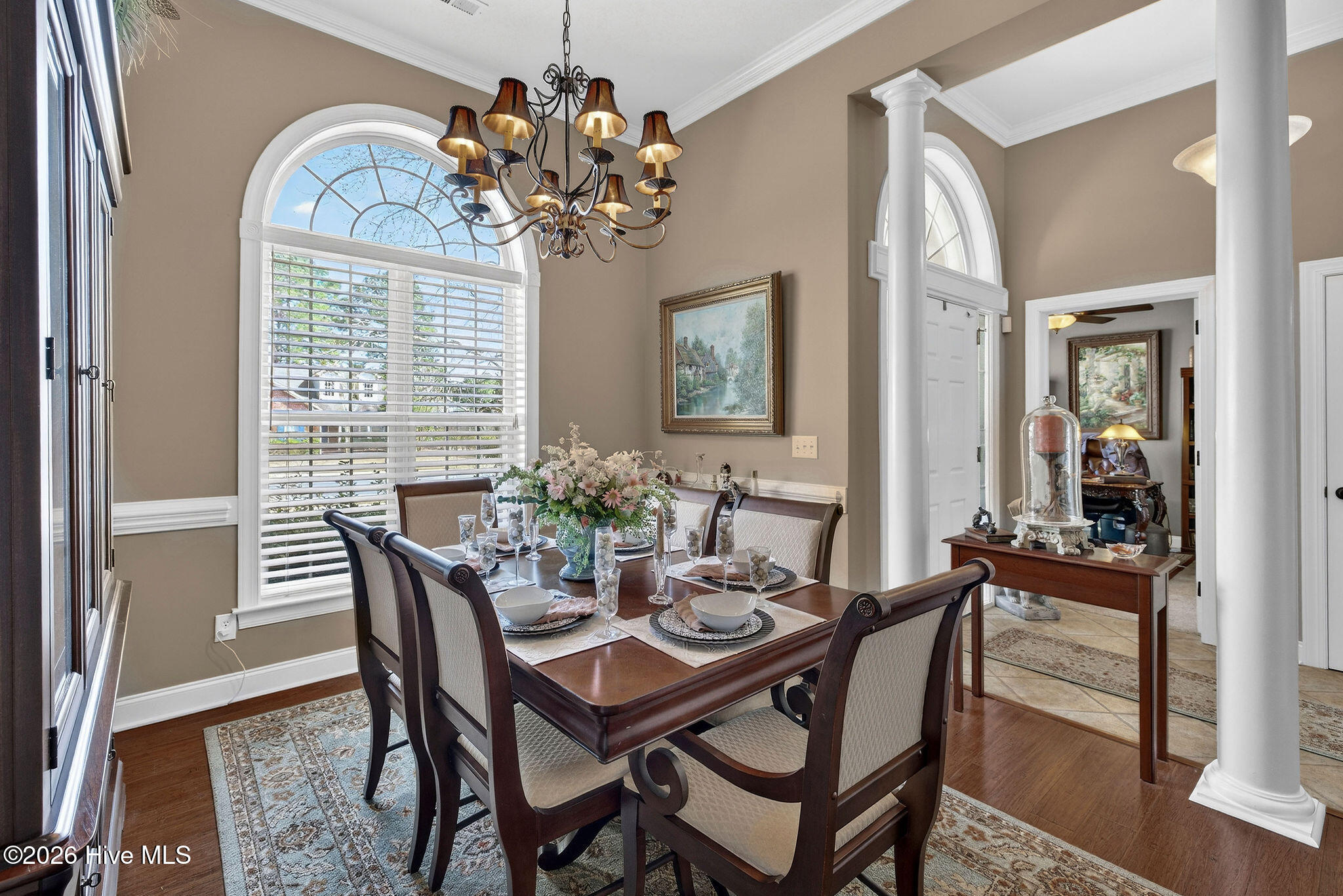 100558563 | Photo 38