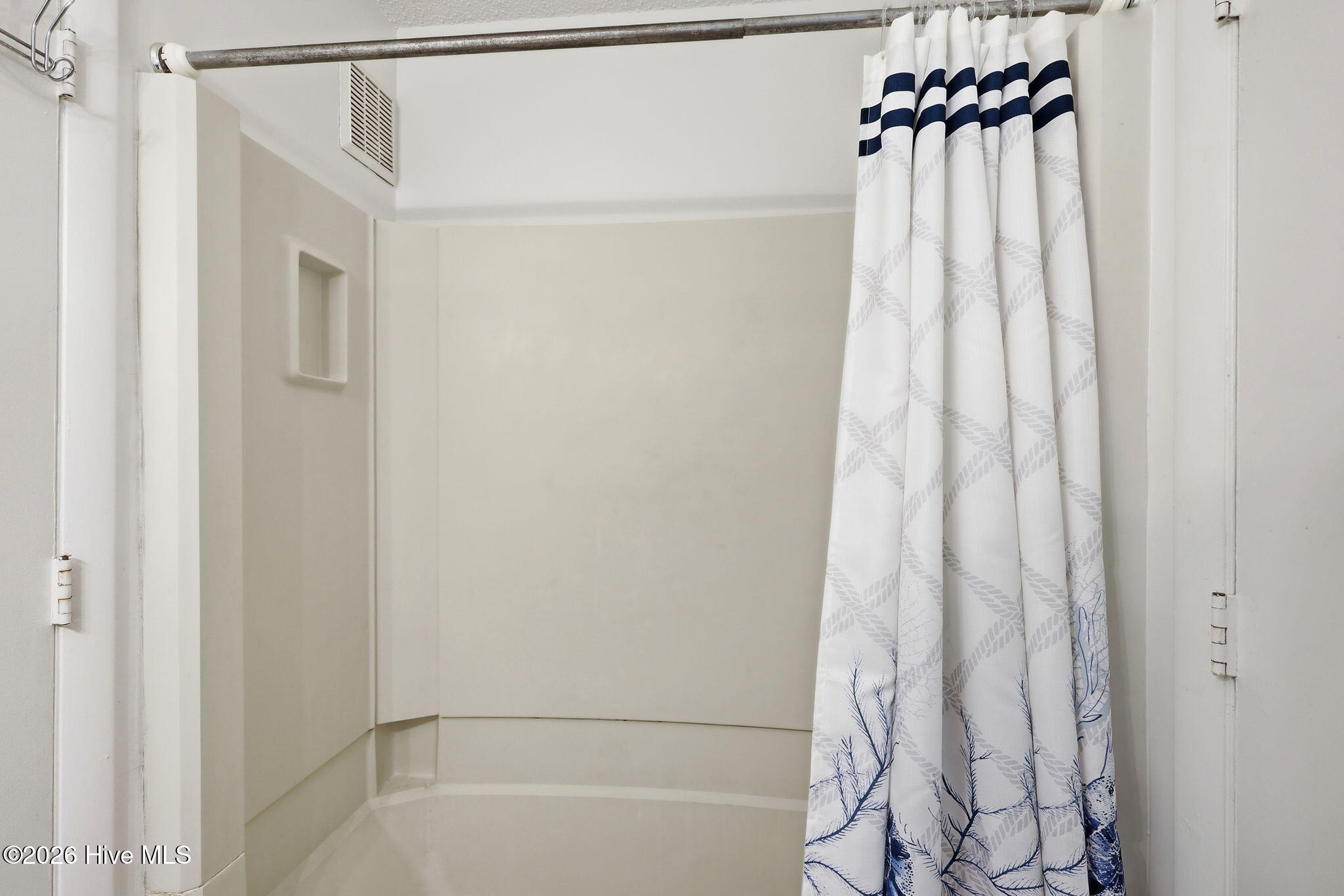 Ground Level-Full Bathroom