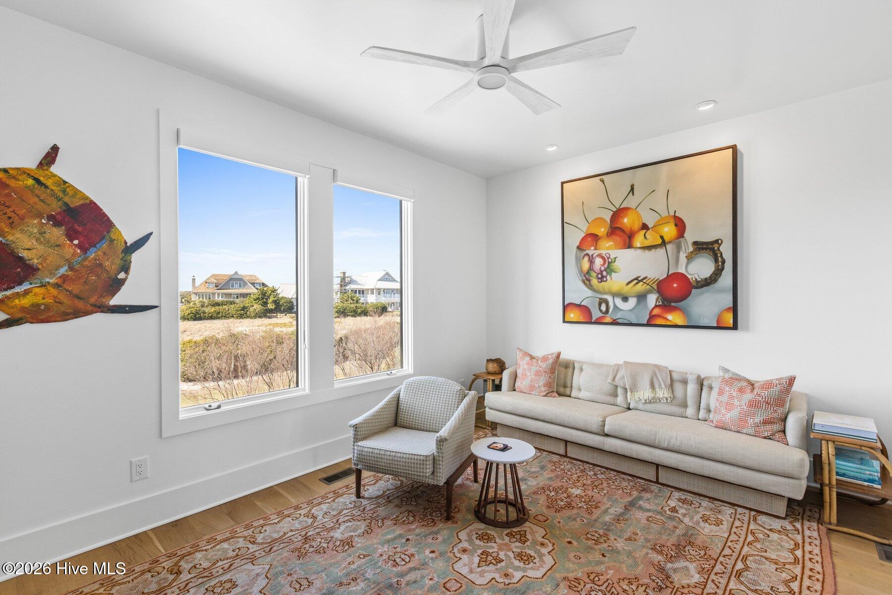 100560851 | Photo 22