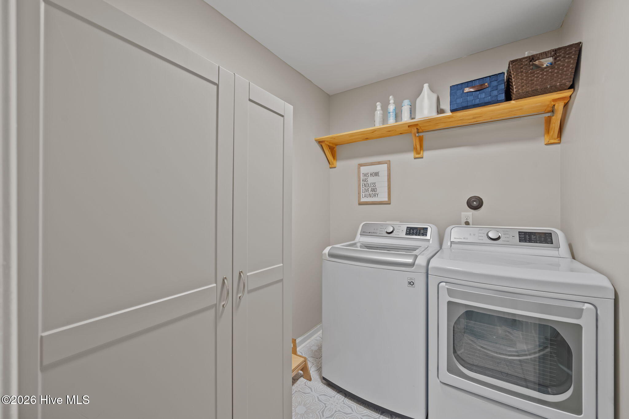 100558999 | Photo 22