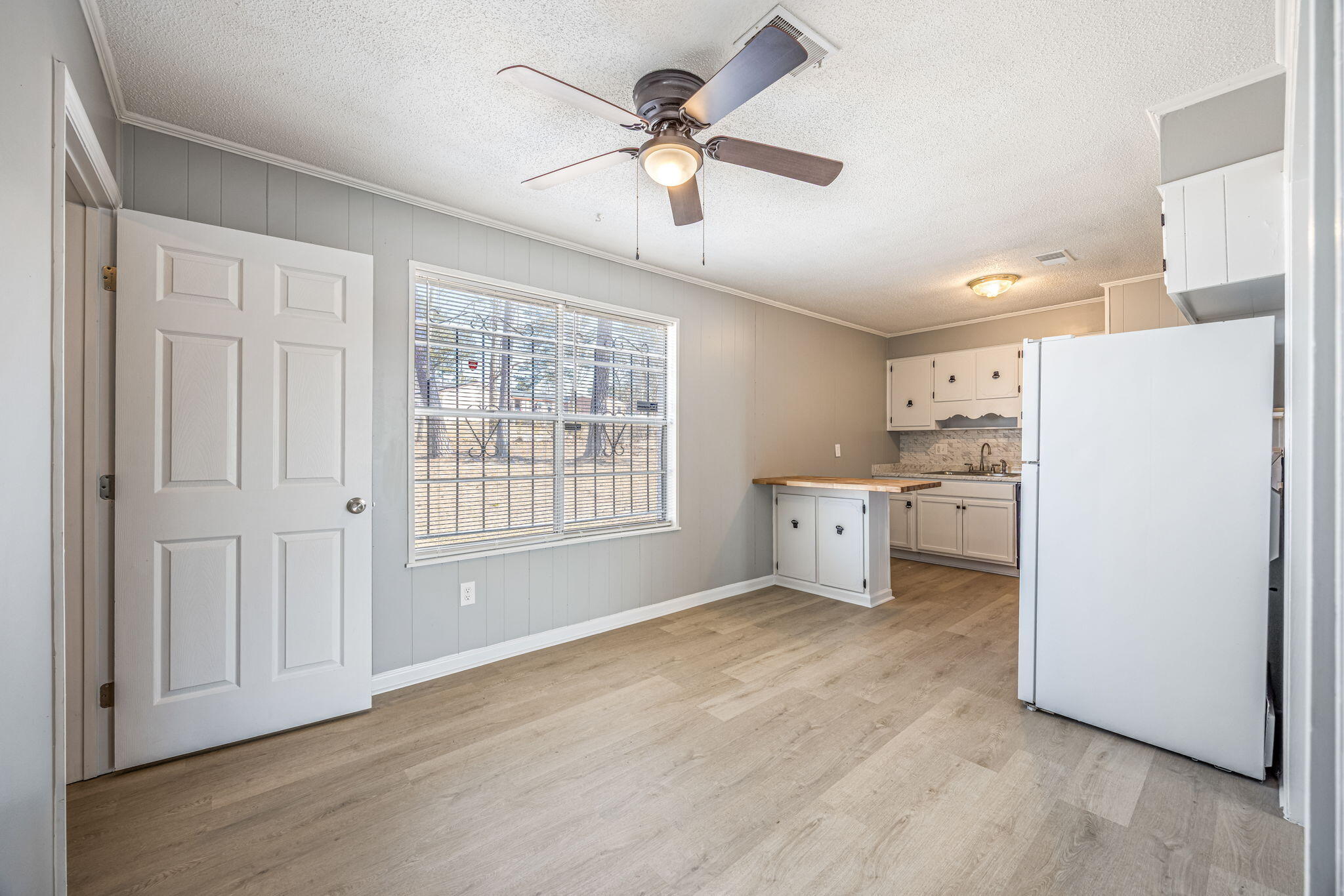 20-web-or-mls-2965 Meadowbrook Drive-22