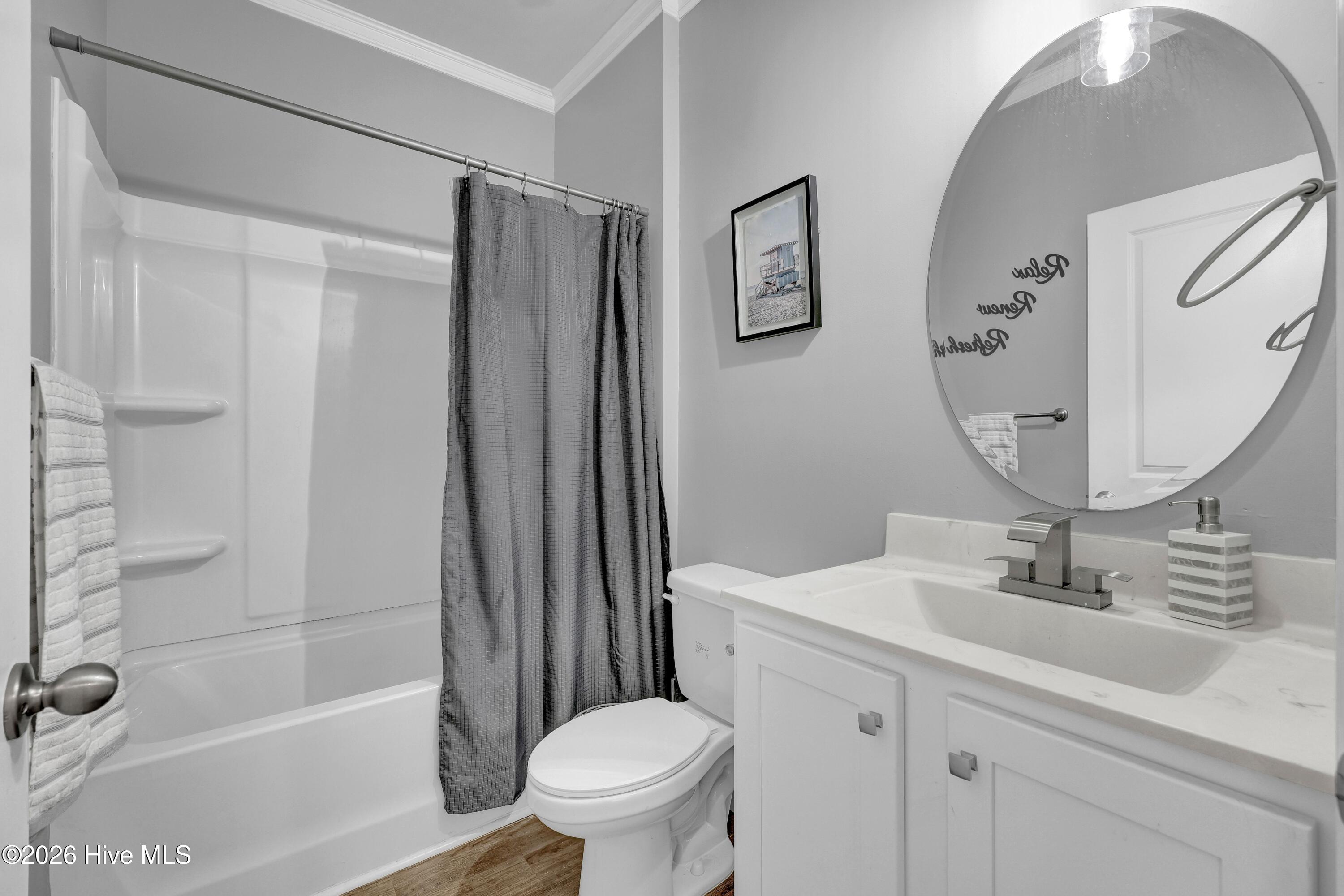 100567847 | Photo 21