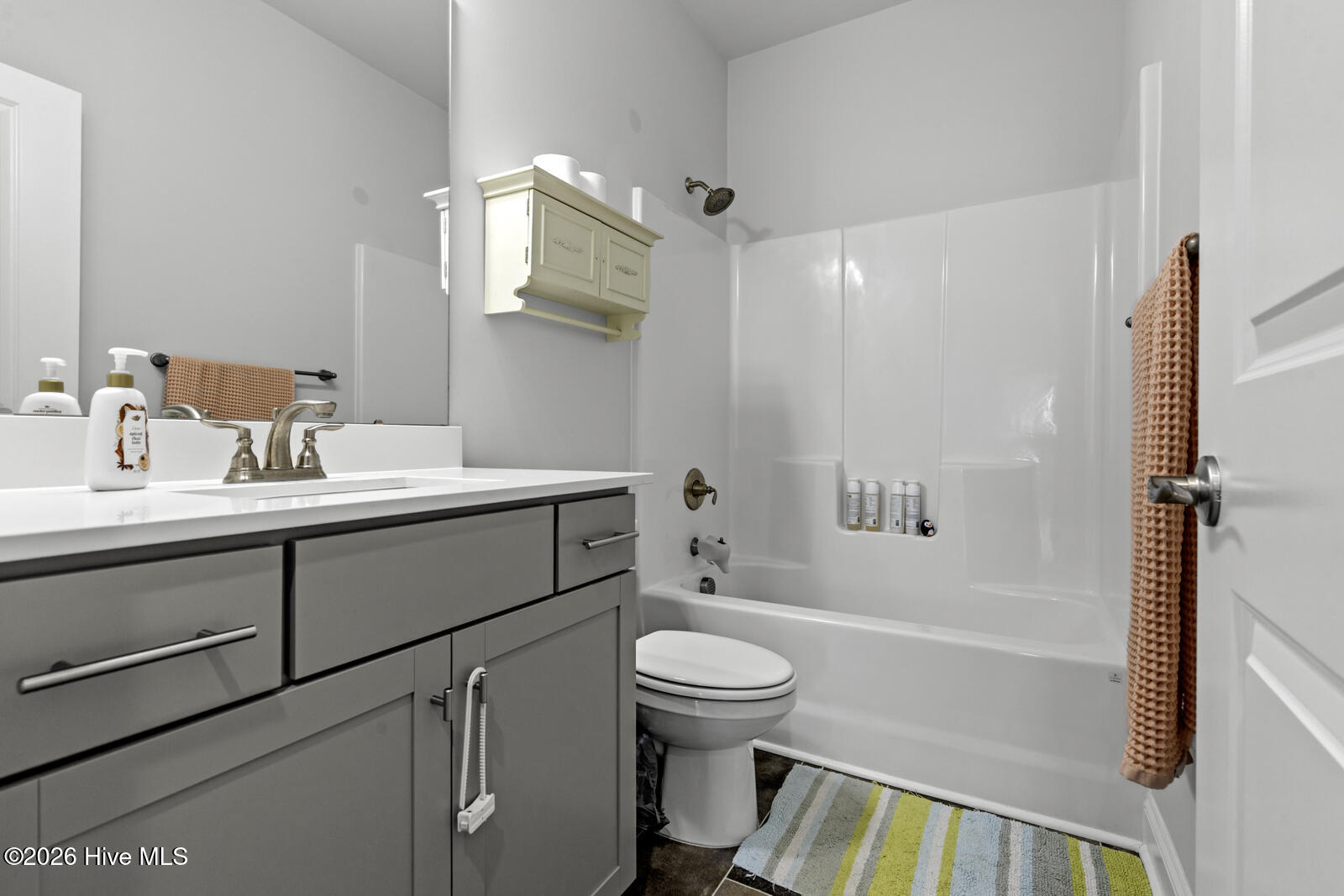 100560379 | Photo 17