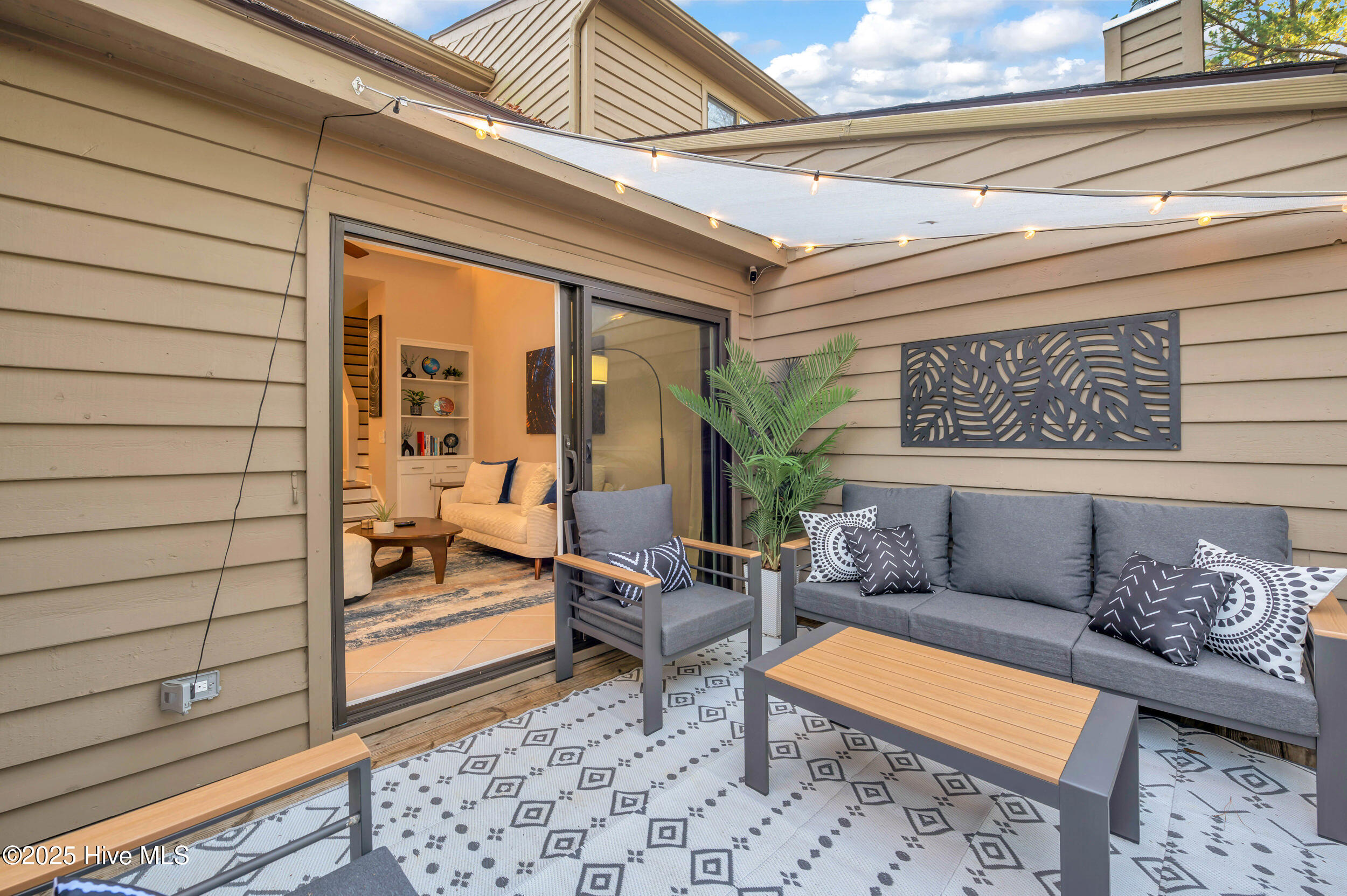 100546110 | Photo 20