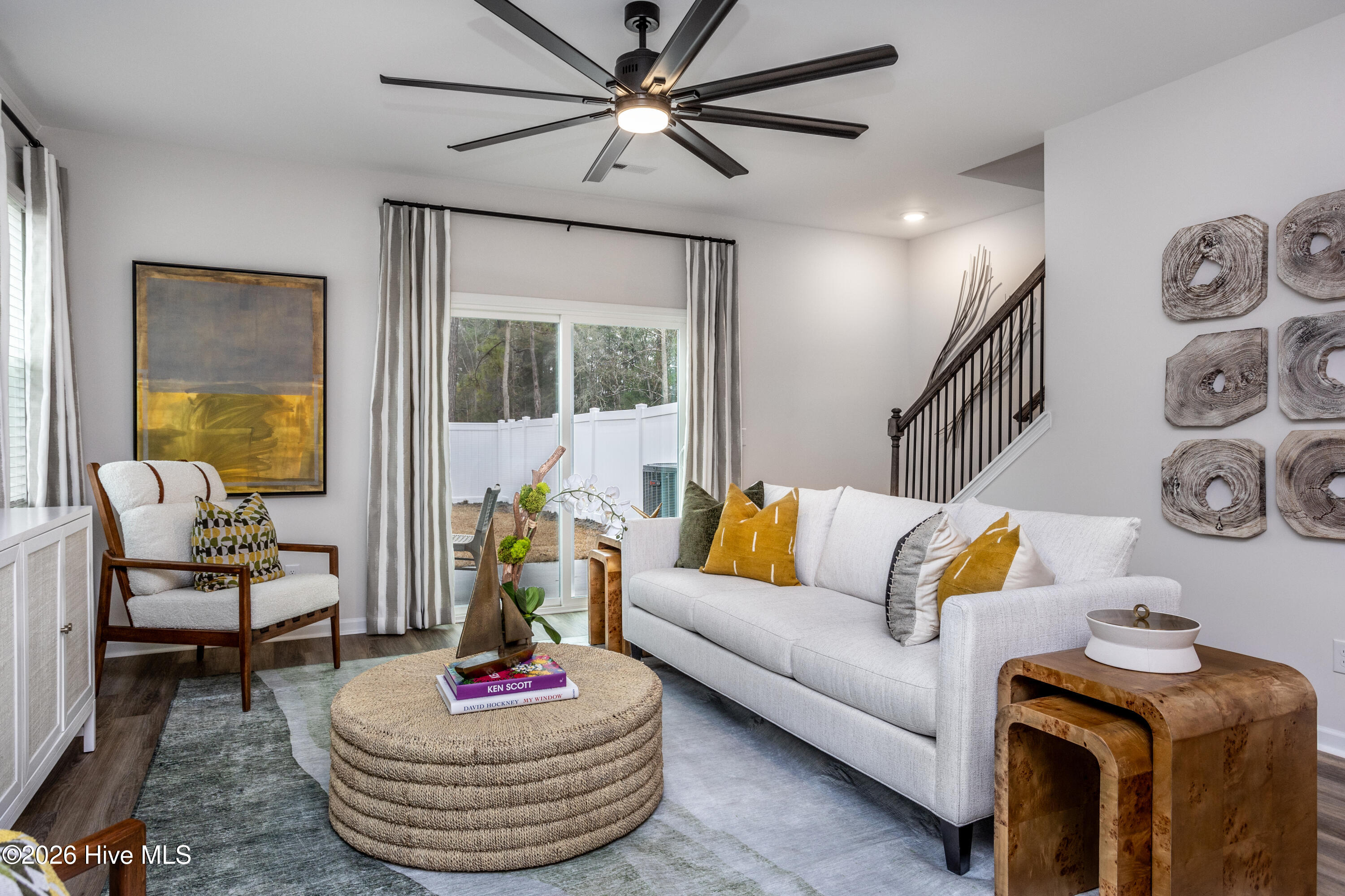 100547505 | Photo 11