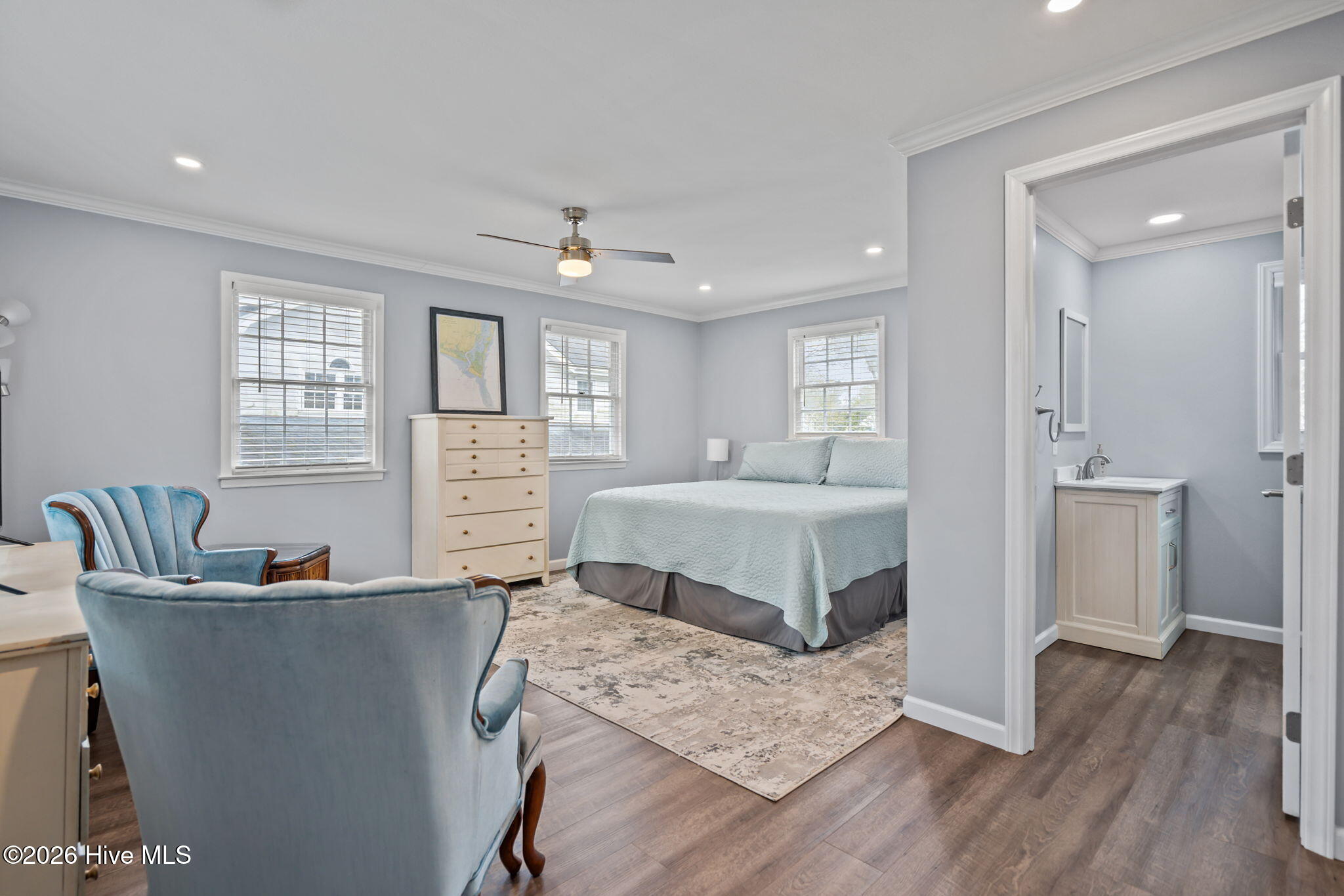 100564624 | Photo 36