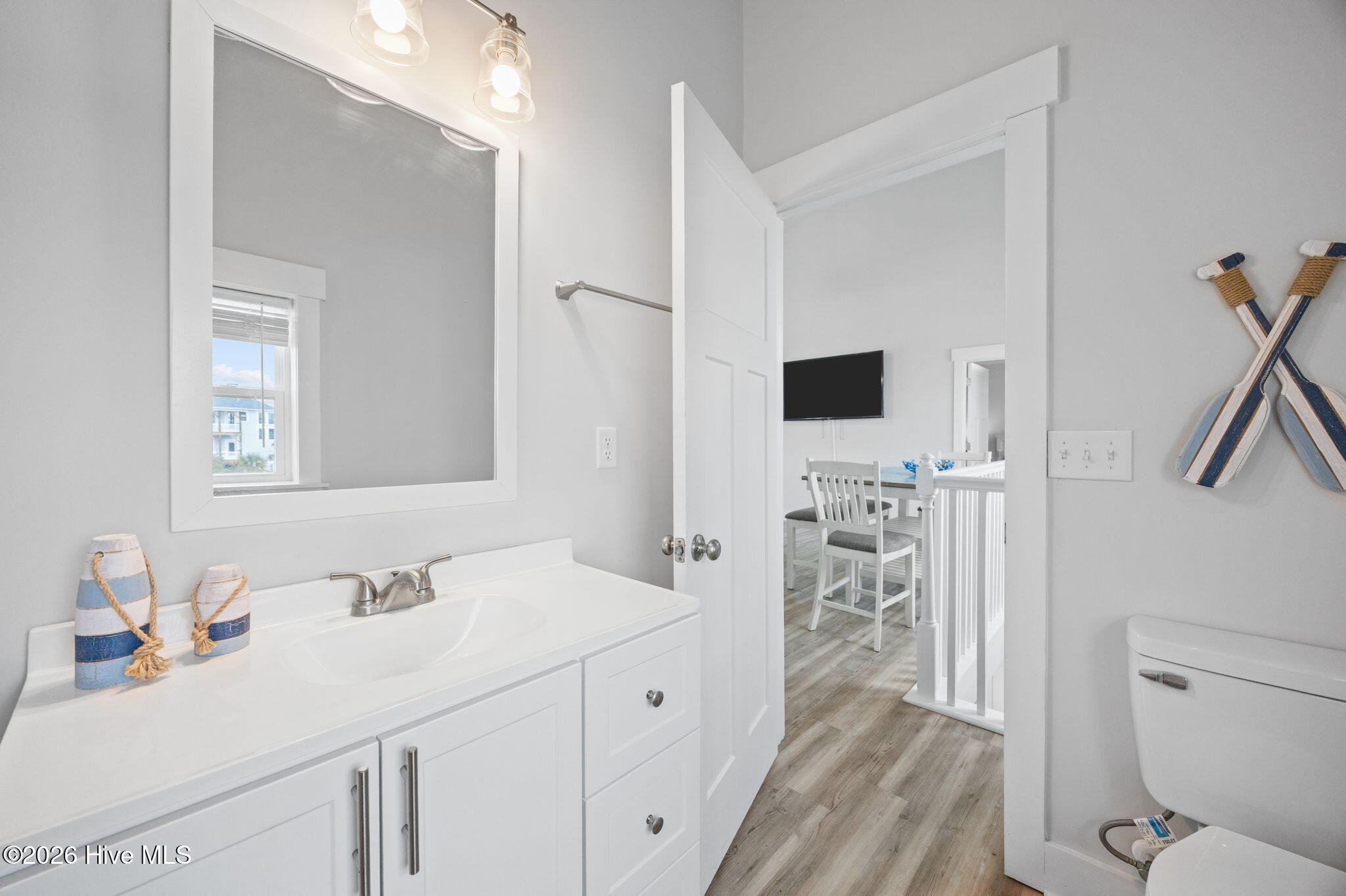 100557334 | Photo 22