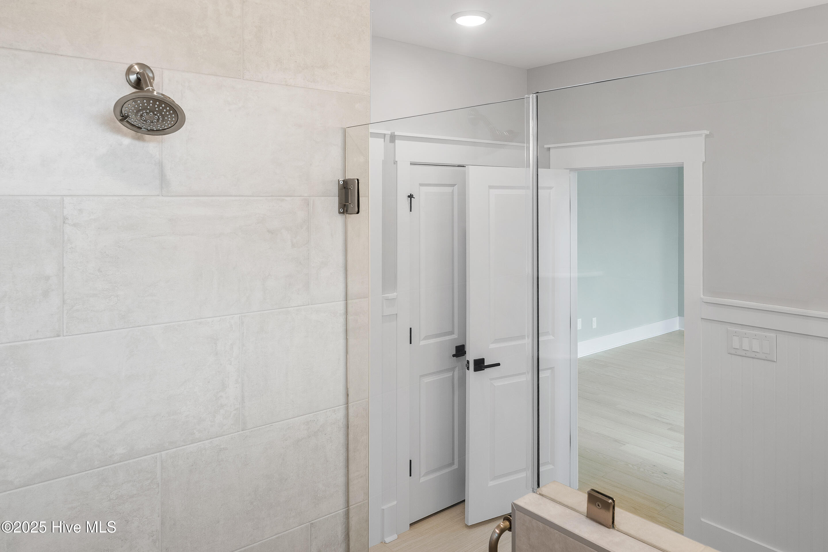 100552553 | Photo 29