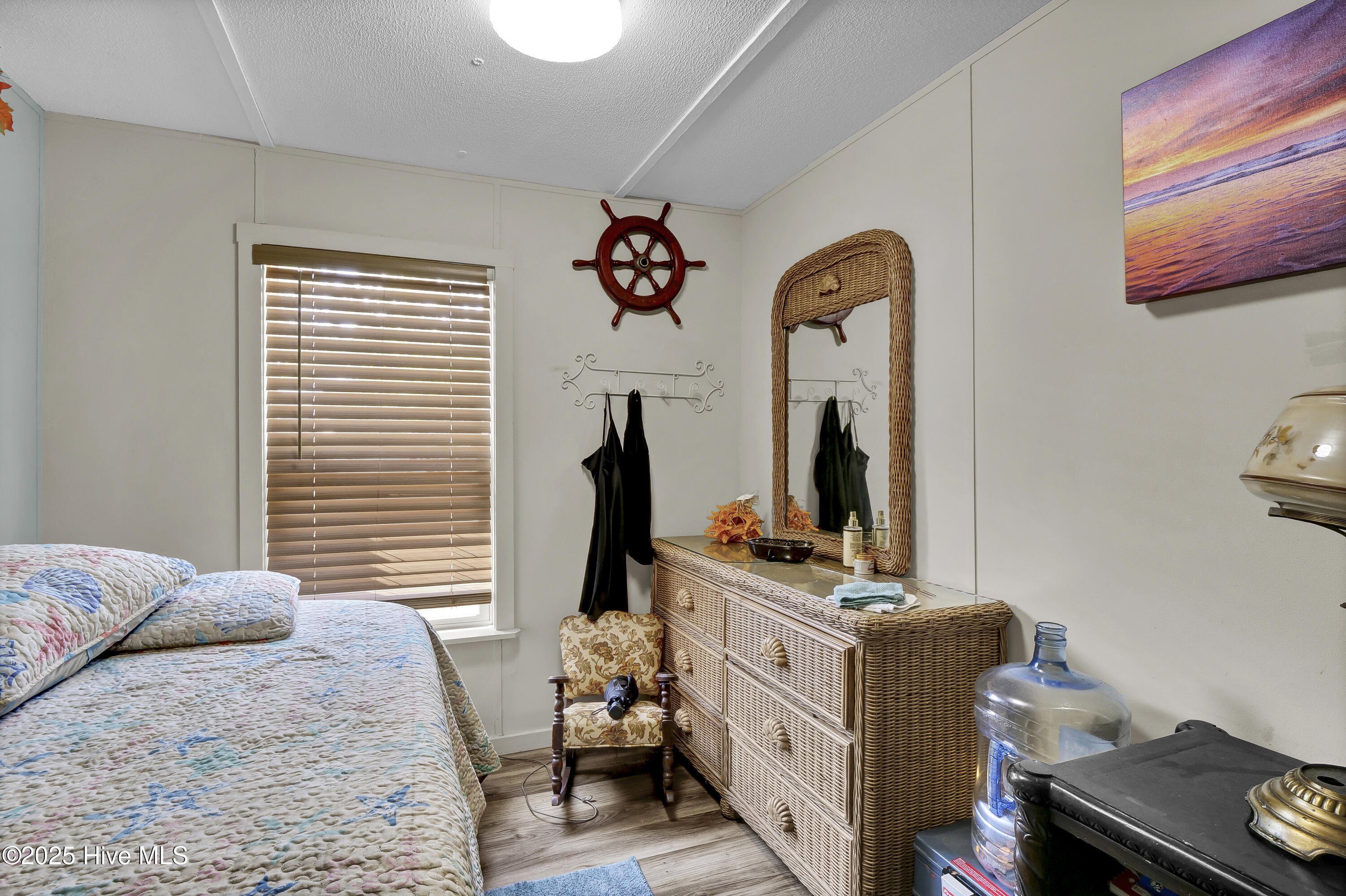 100522648 | Photo 22