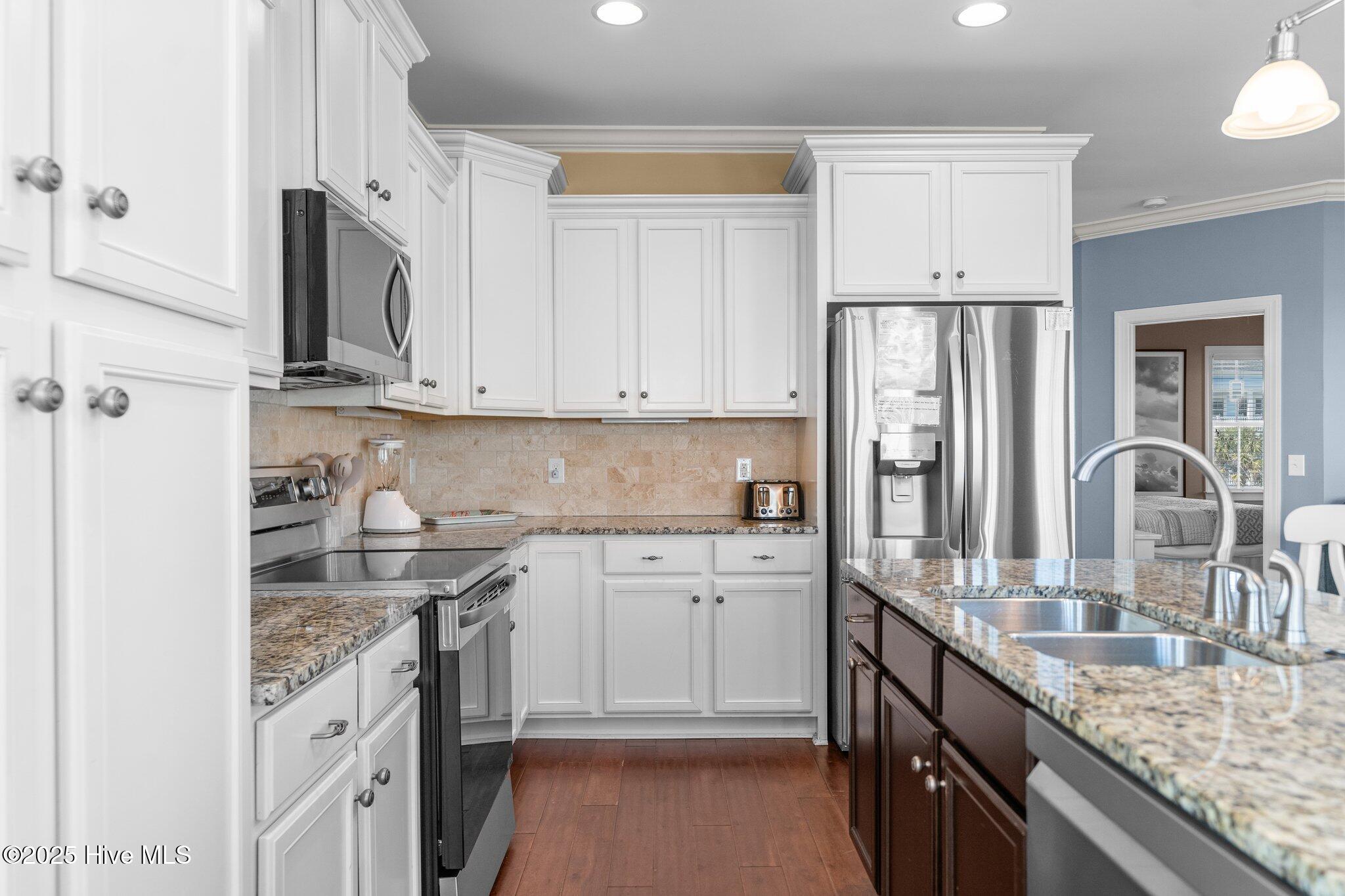 911 Ocean Boulevard W, Holden Beach, NC 28462 – photo 10: 6-web-or-mls-DSC08999