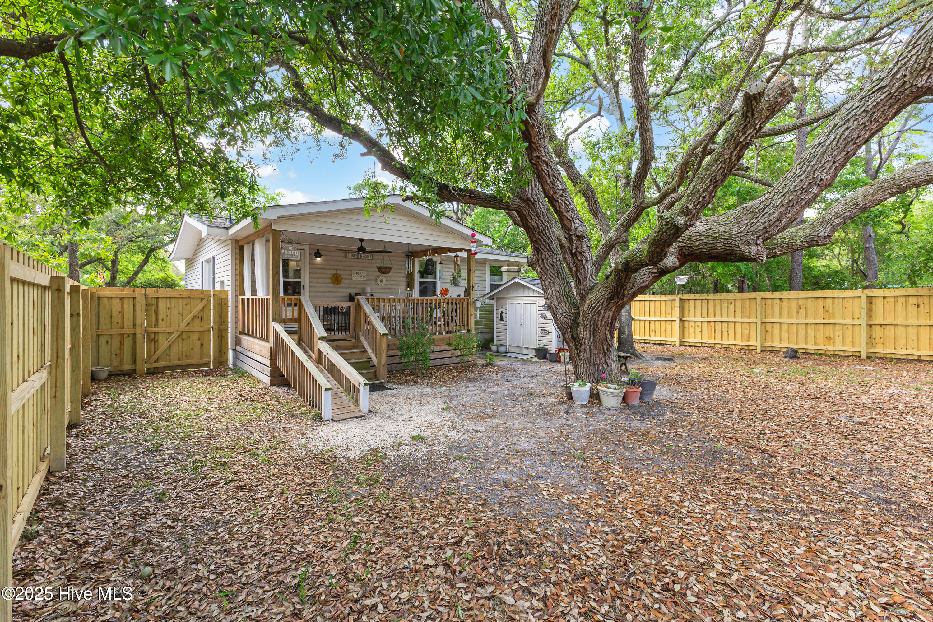 100533103 | Photo 28