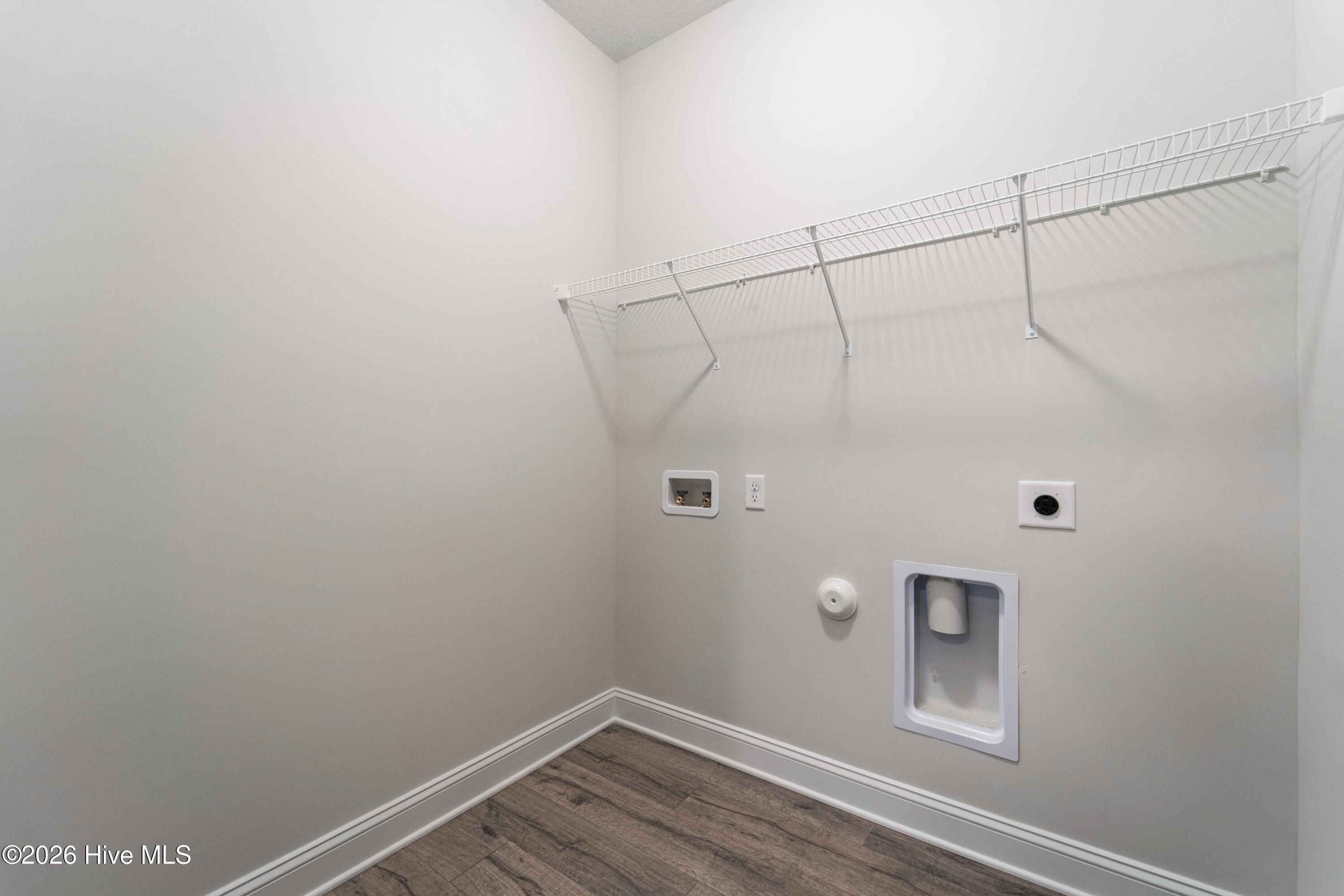 100523498 | Photo 33