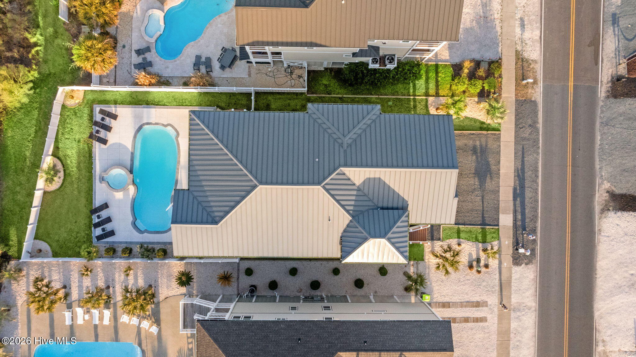 100557252 | Photo 66