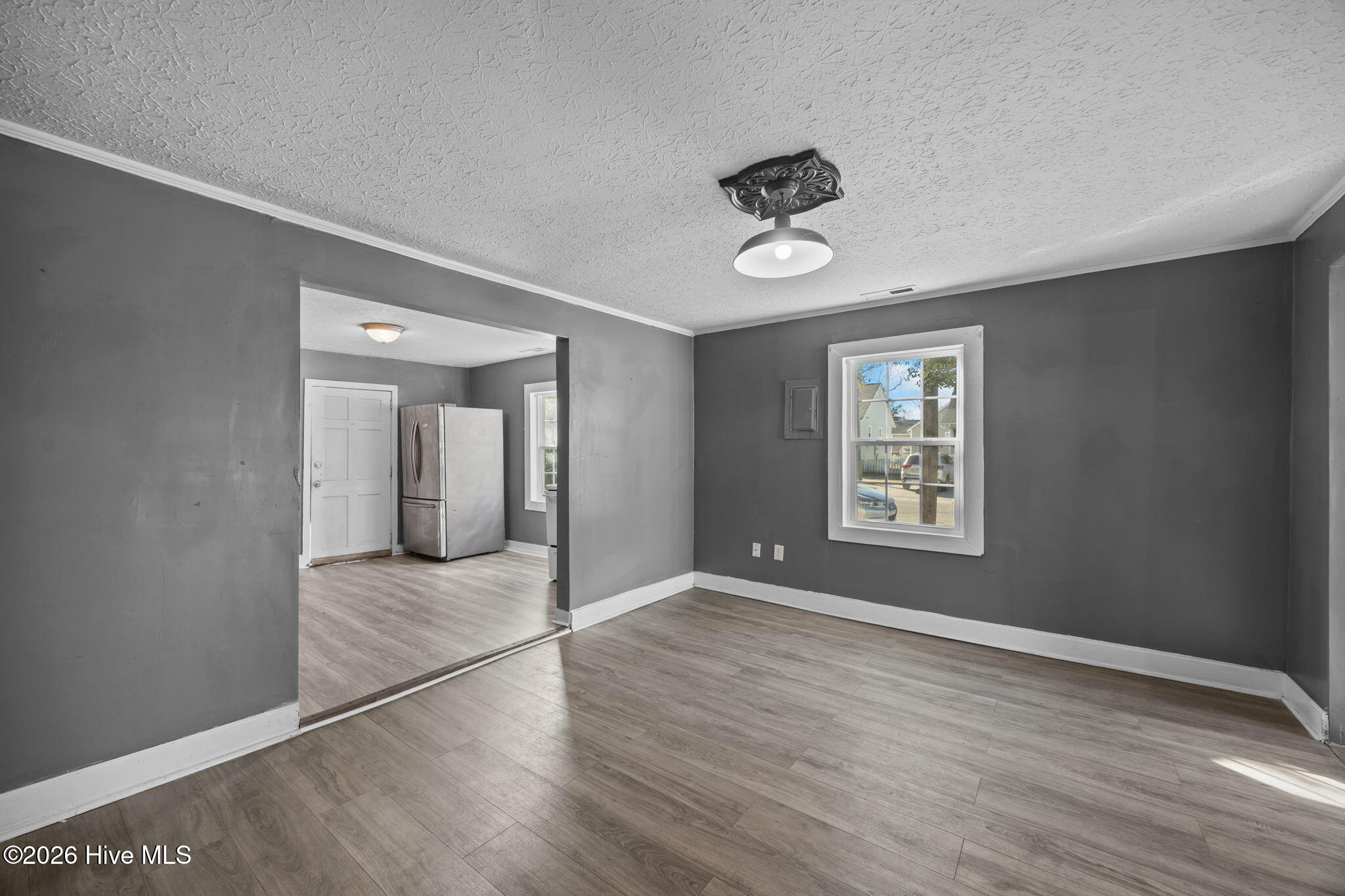 100550233 | Photo 28