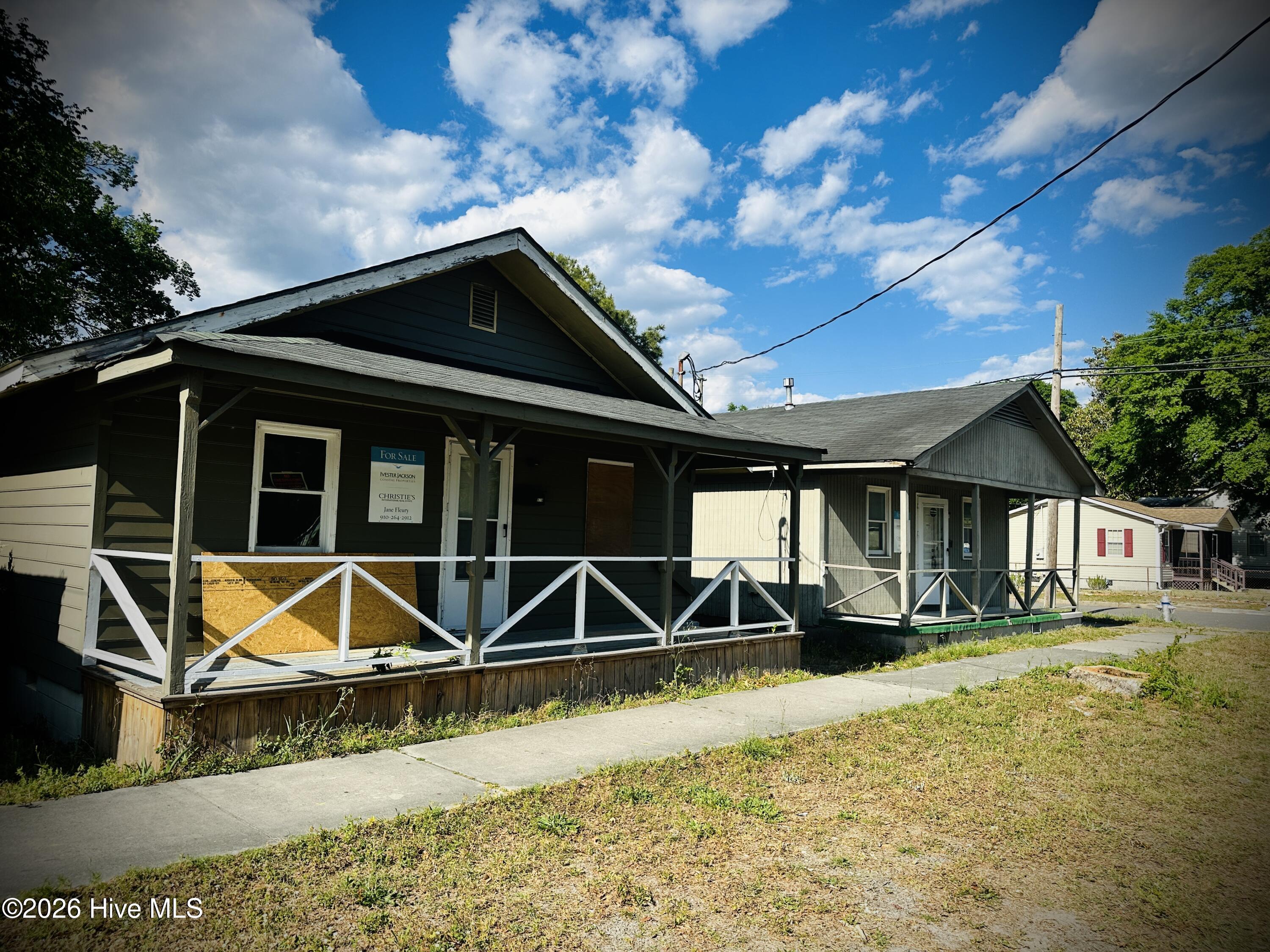 Featured listings