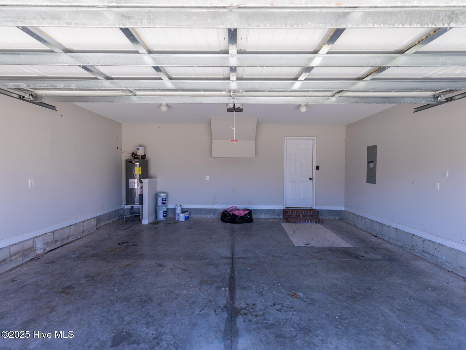 100539425 | Photo 36