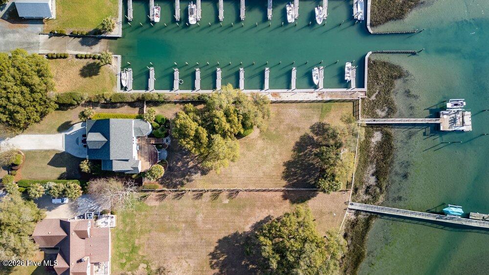 100563942 | Photo 62