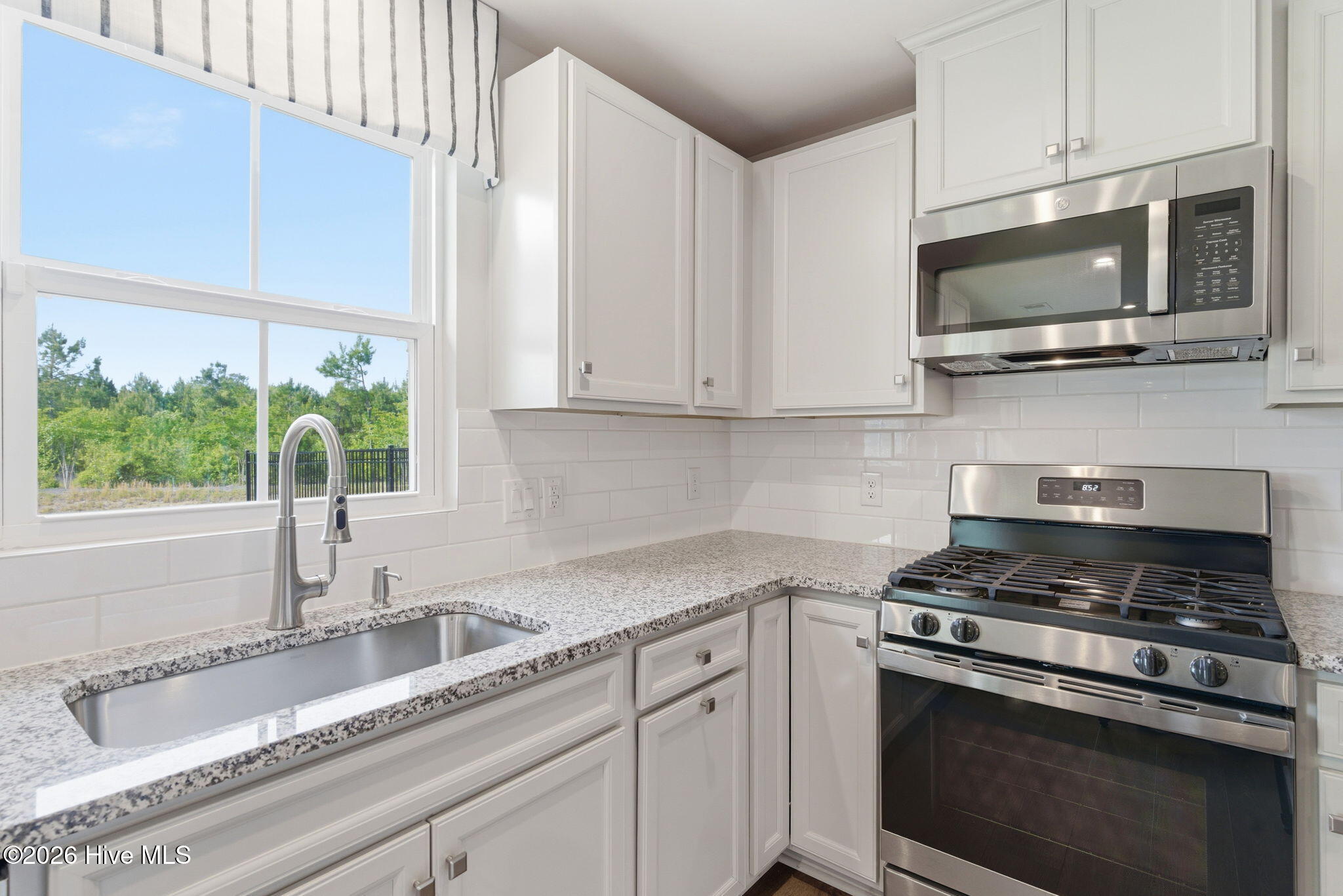 1123 Middle Crest Drive NE, Bolivia, NC, 28422