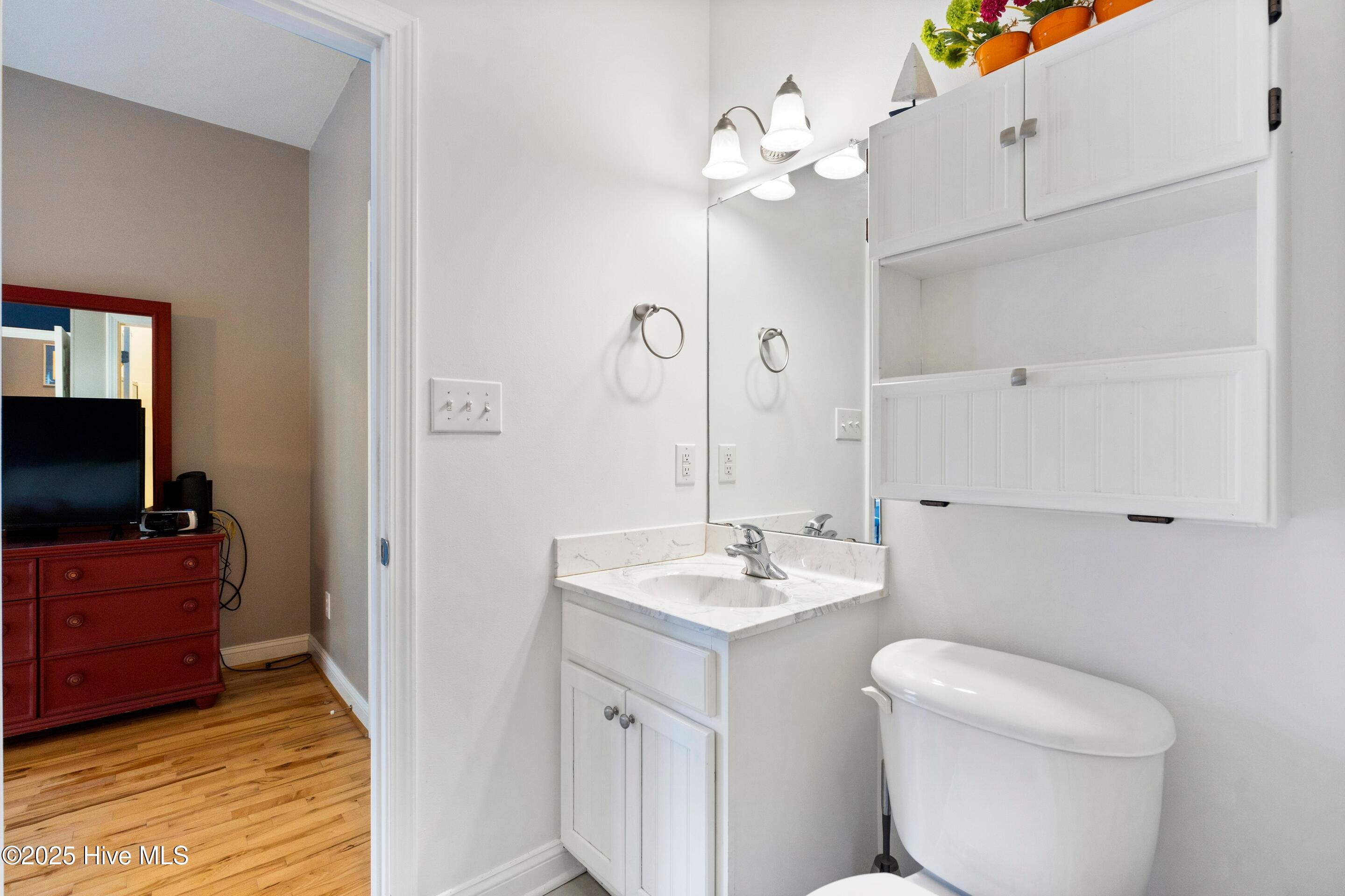 100517564 | Photo 12