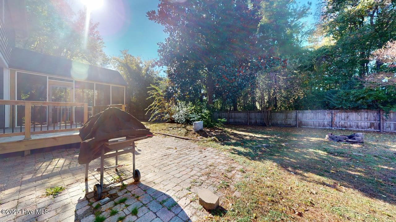 100541217 | Photo 39