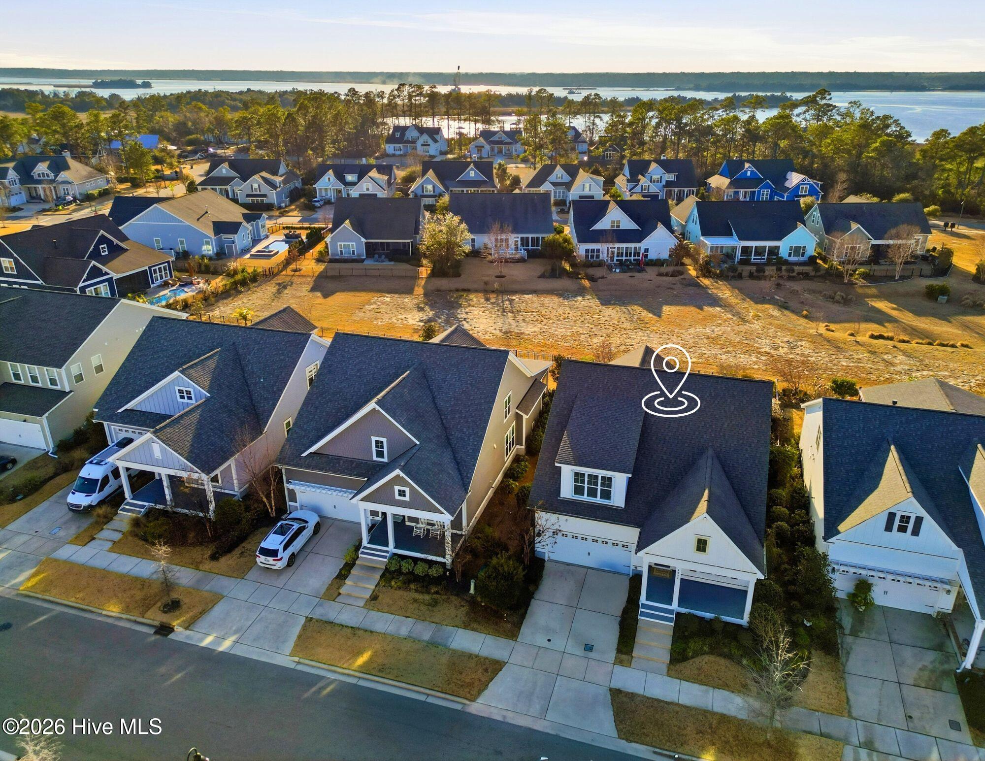 100551169 | Photo 33