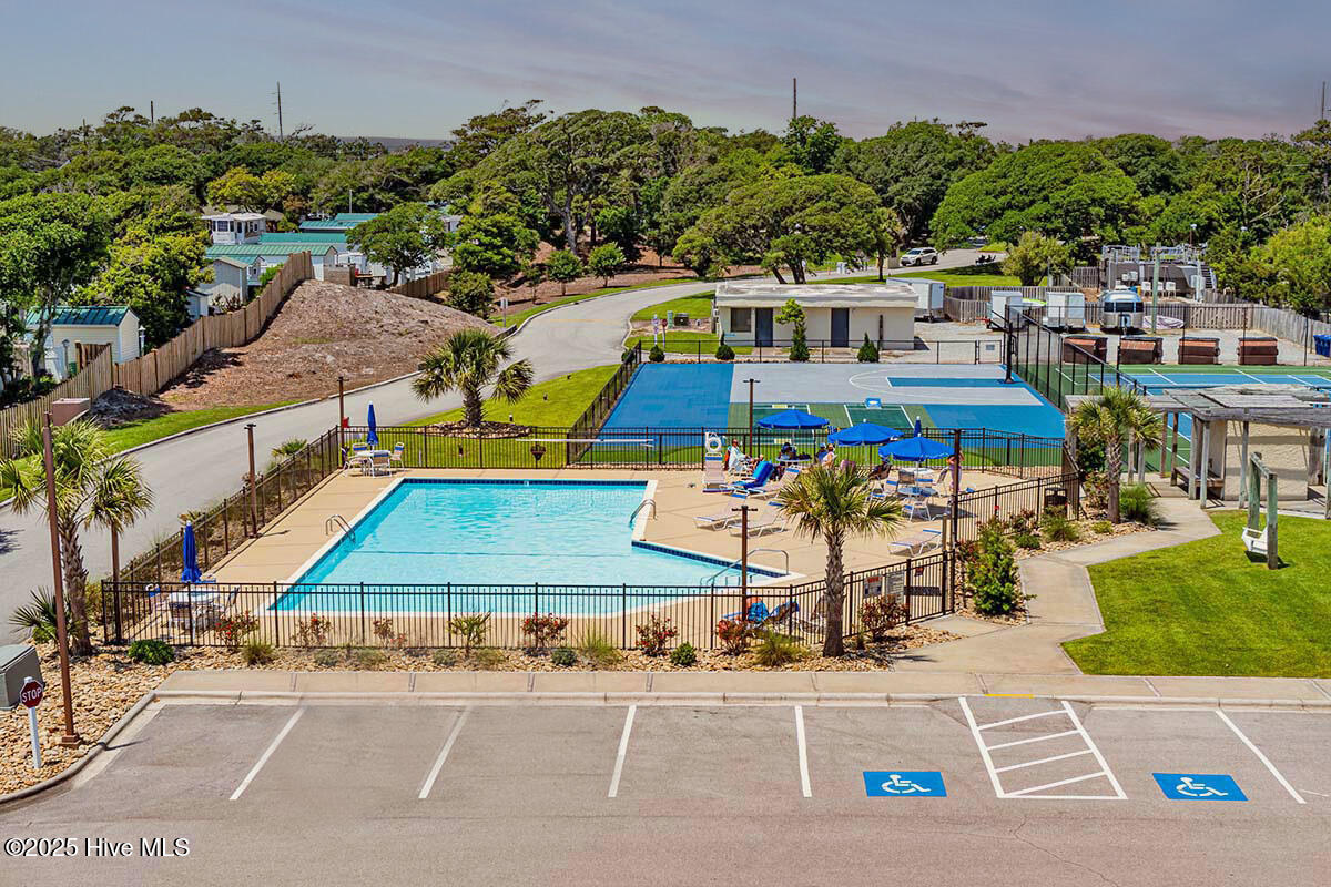 100516051 | Photo 13