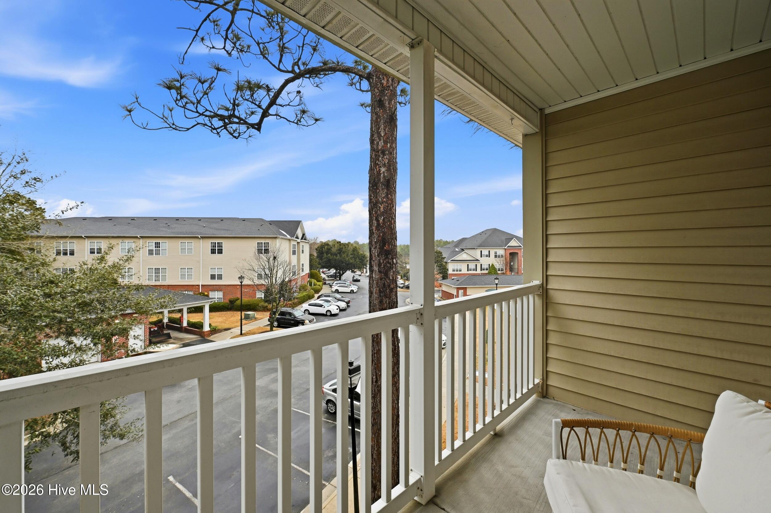 100553296 | Photo 24