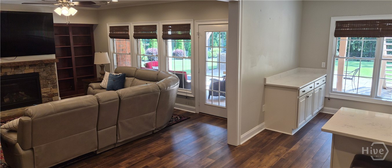 Terrace Family Room