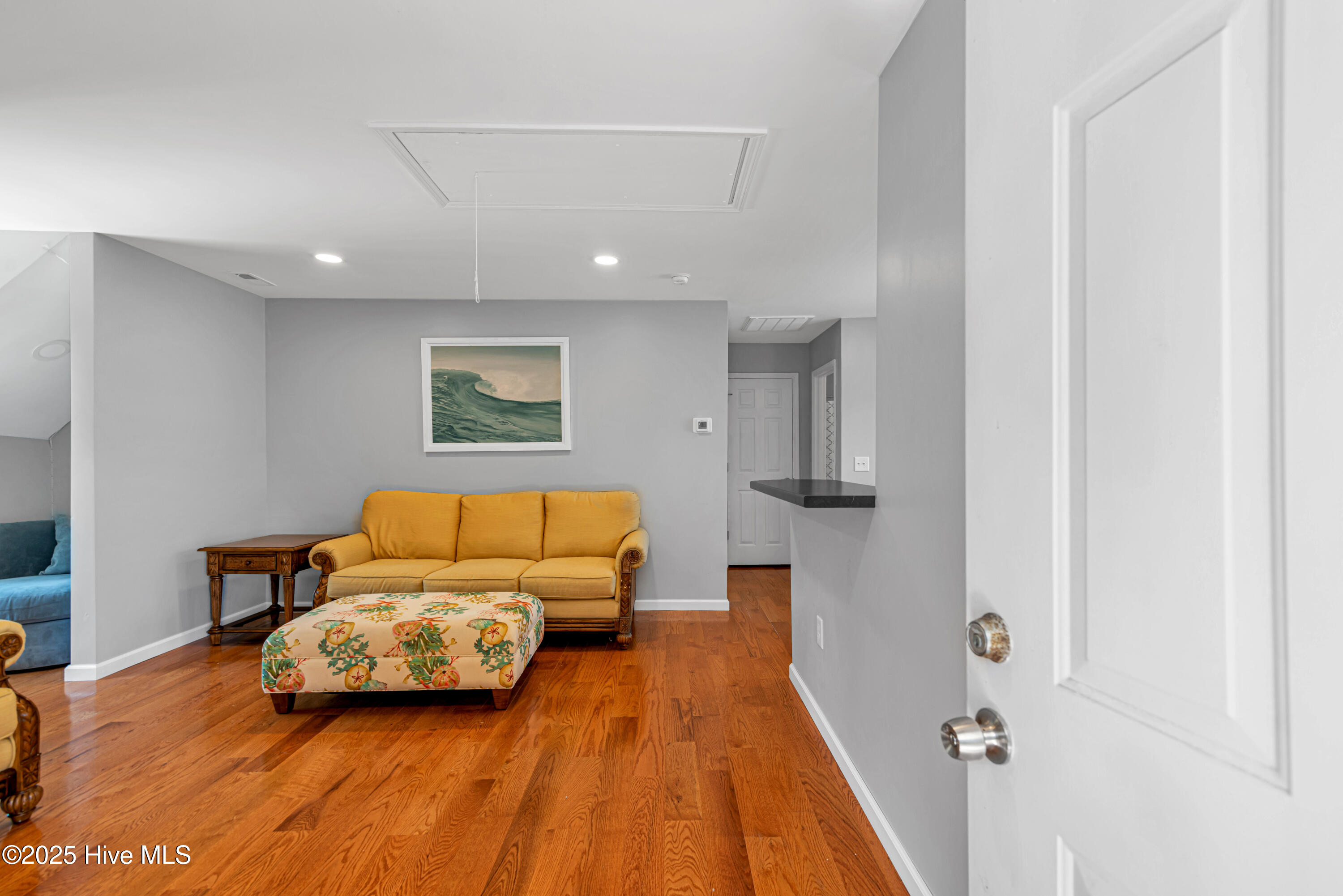 100530224 | Photo 49