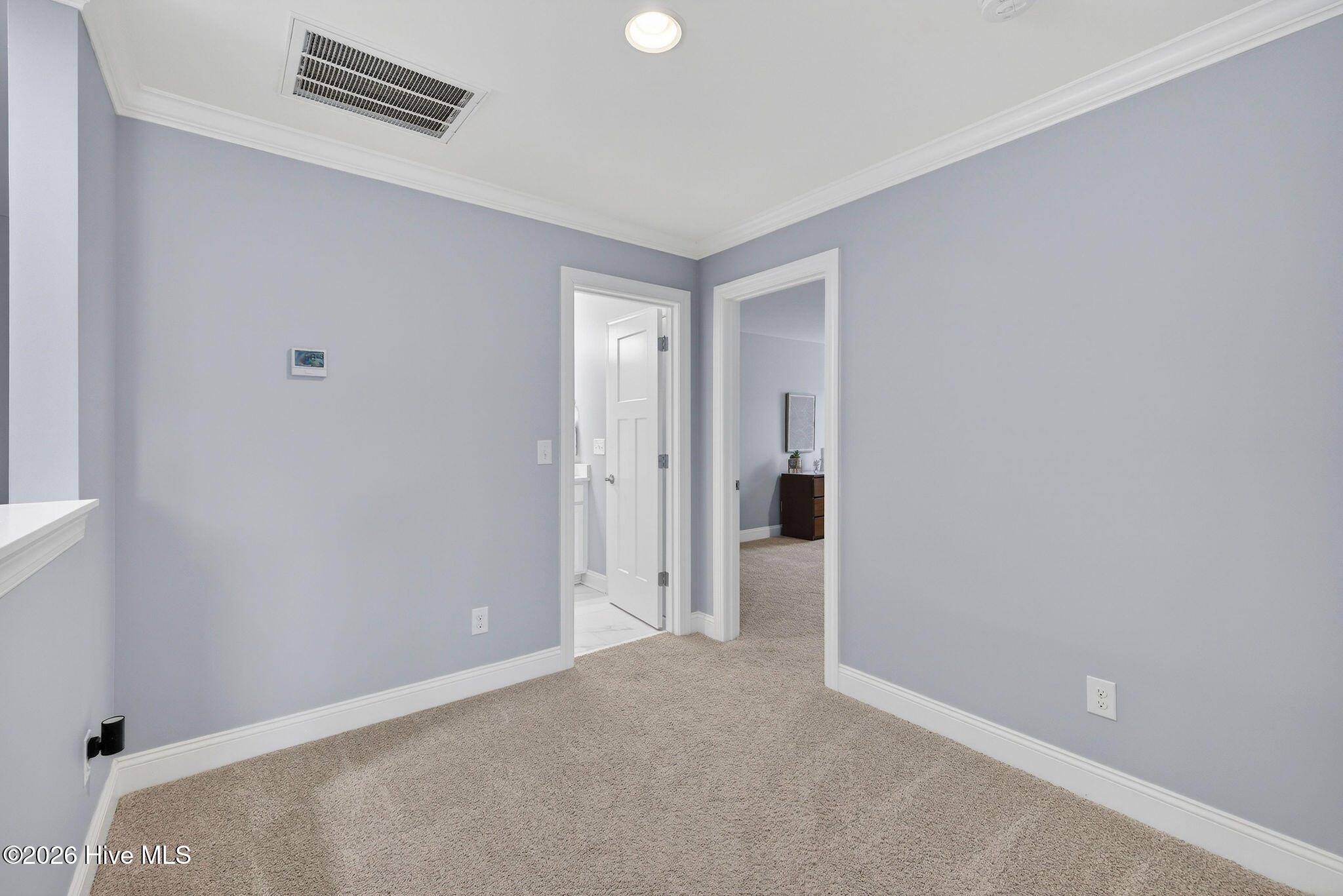 100557170 | Photo 45