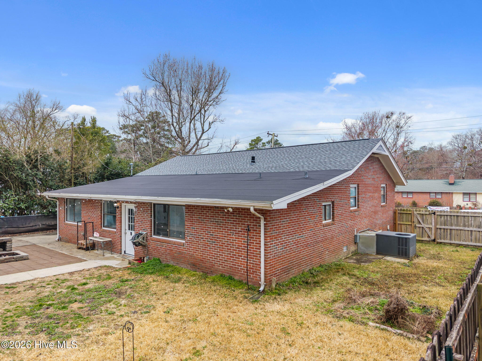 100555737 | Photo 45