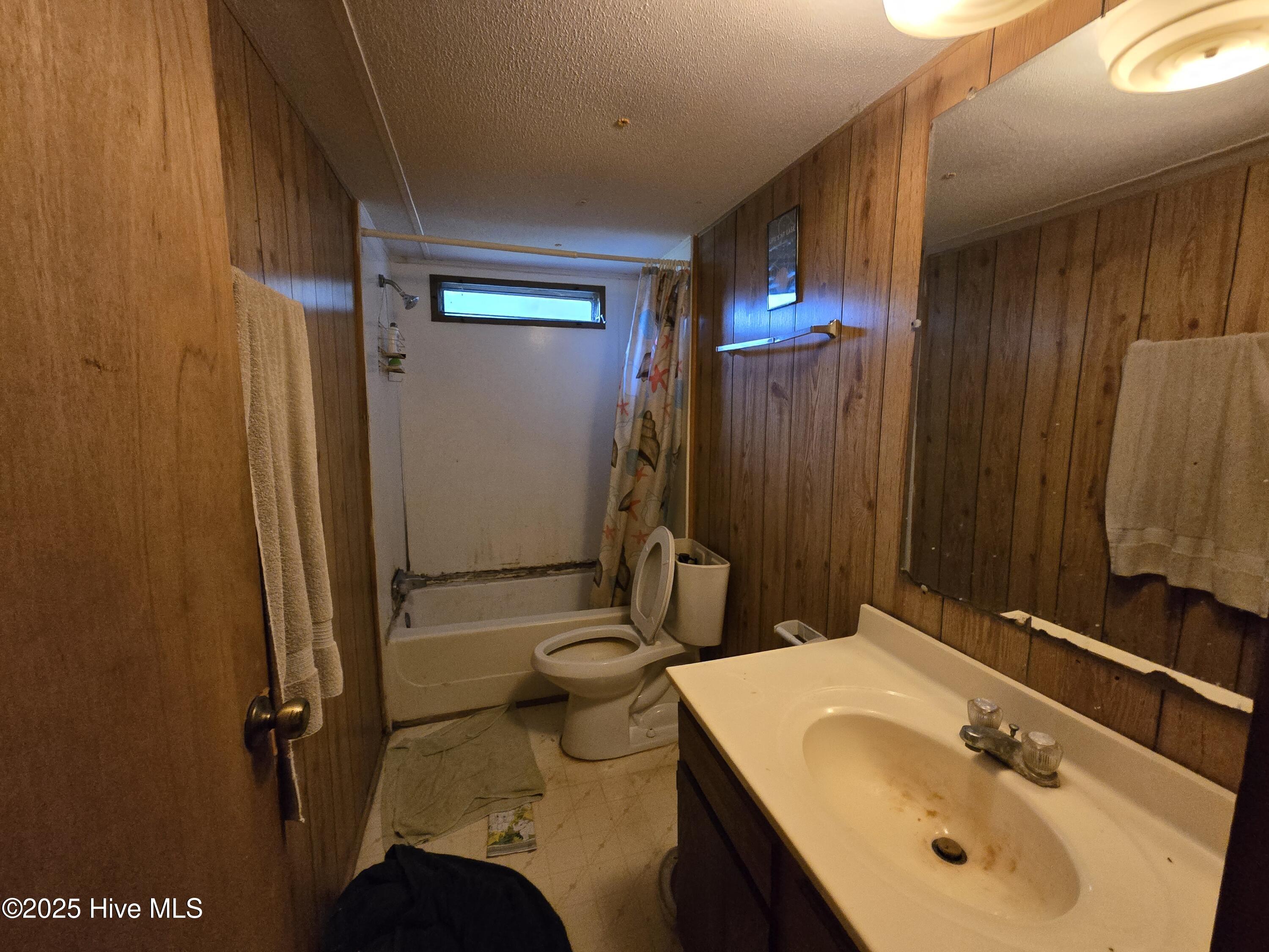 100531418 | Photo 18