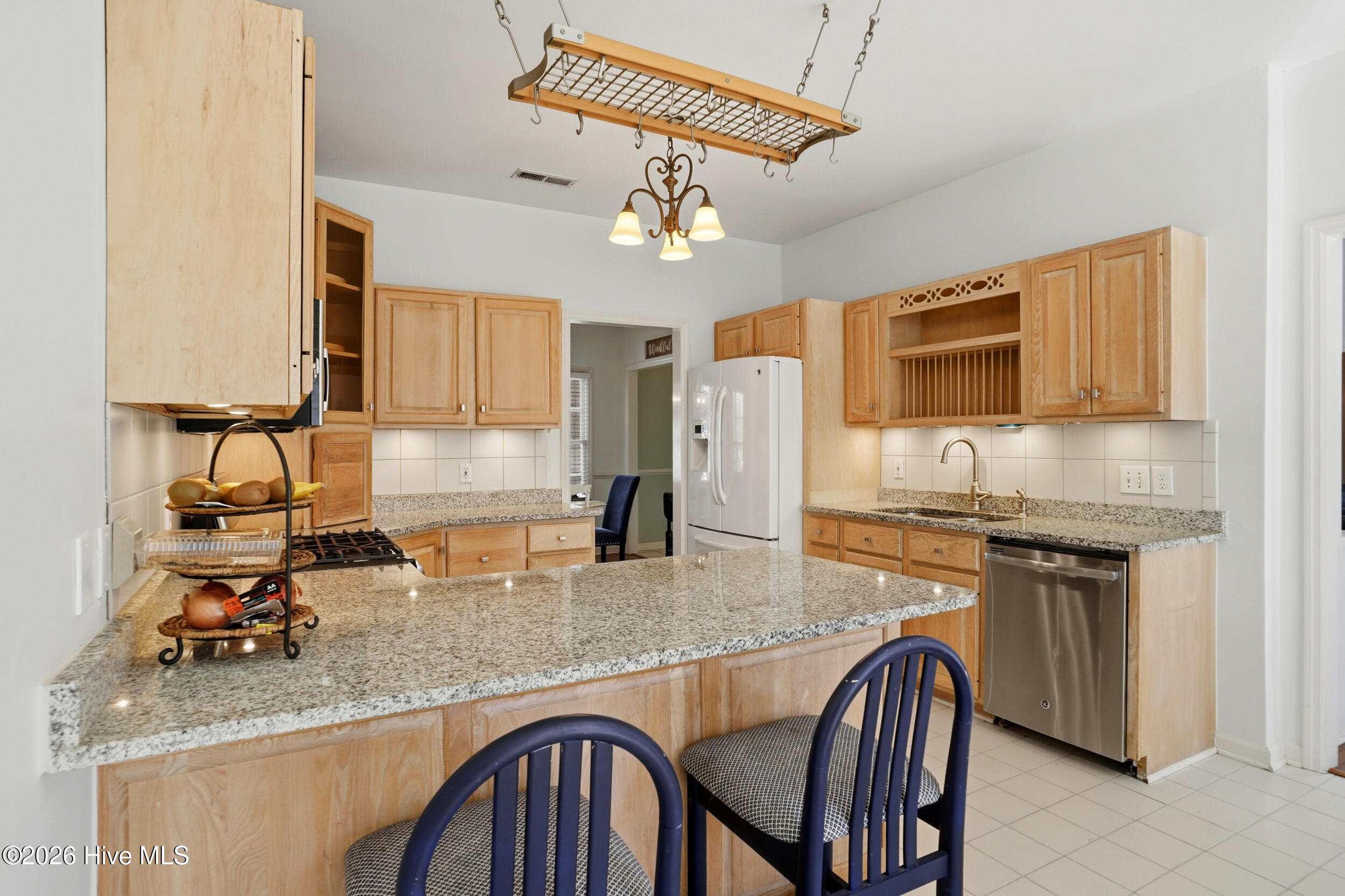 100556921 | Photo 14