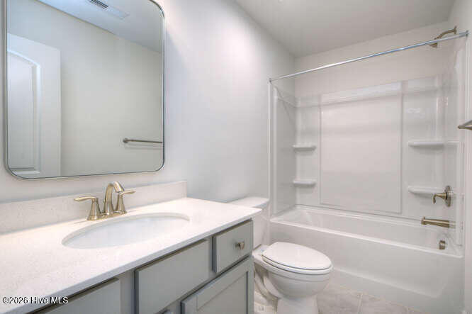 100563707 | Photo 38