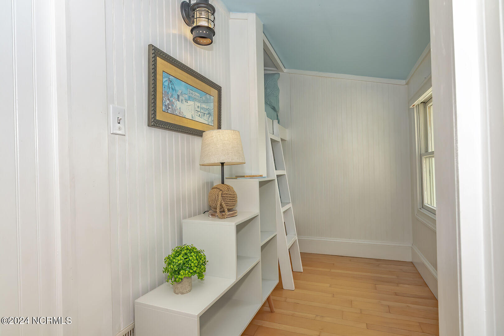 100494971 | Photo 15