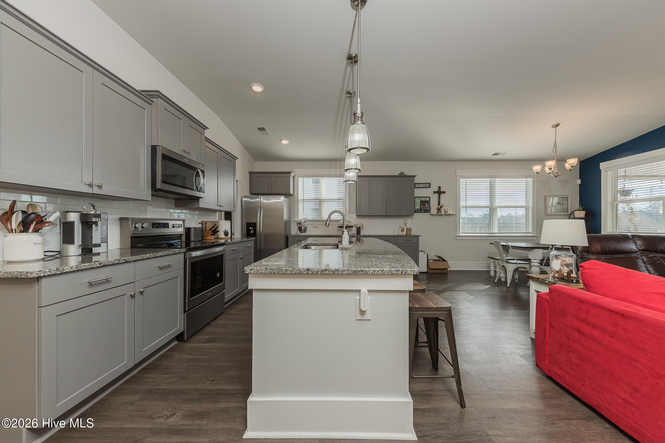 100555263 | Photo 17