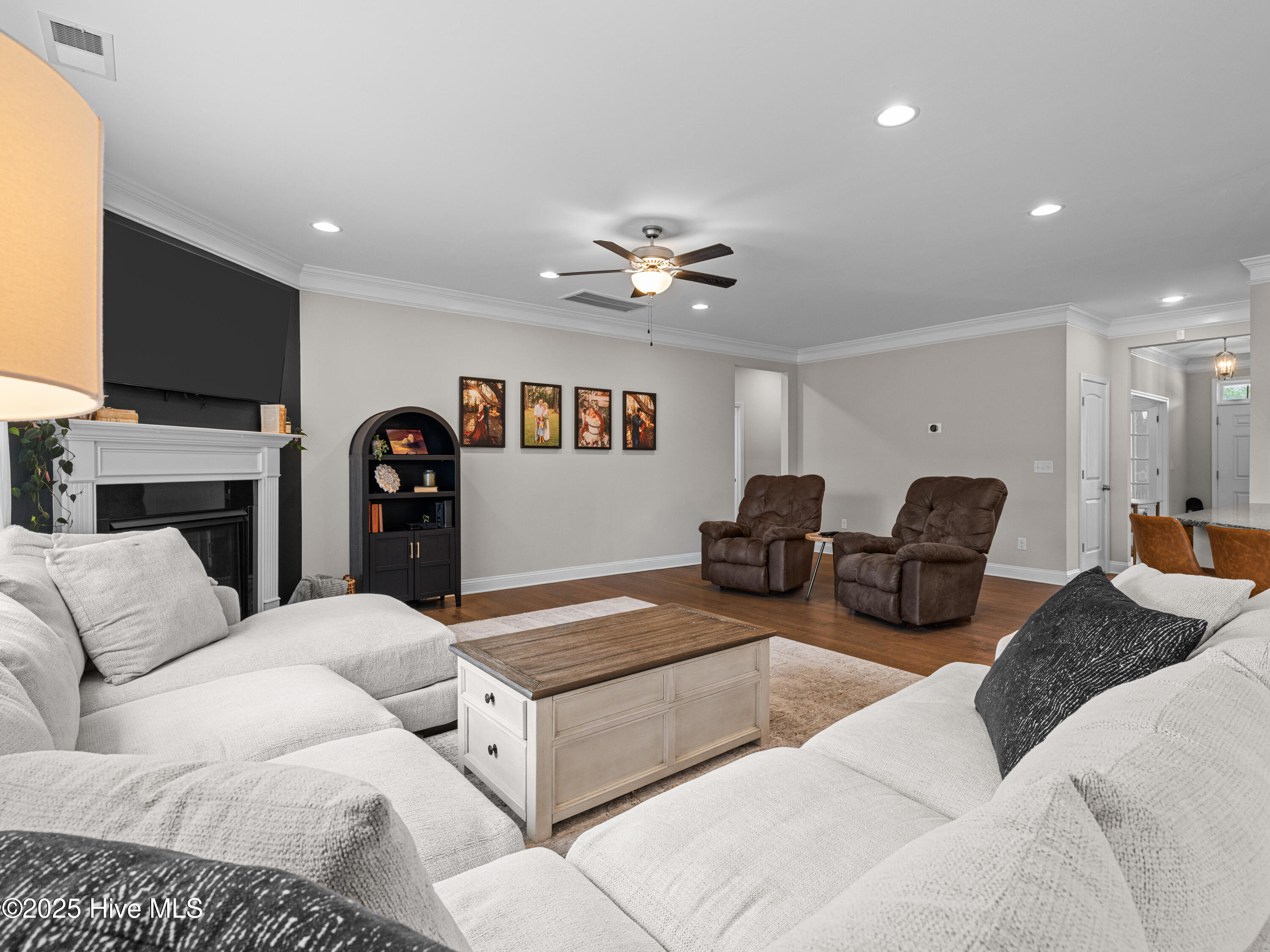 100535765 | Photo 20