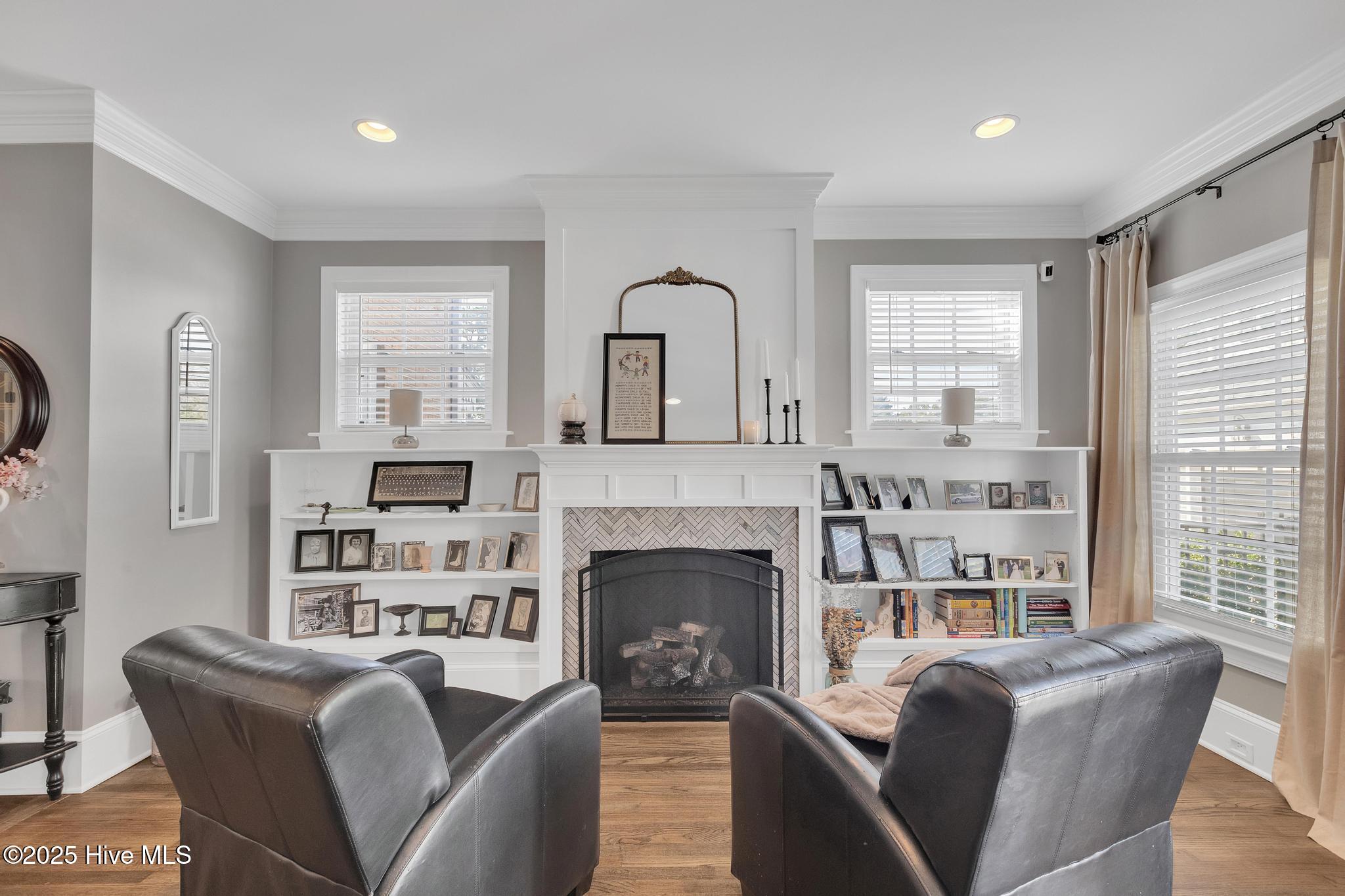 100527249 | Photo 15