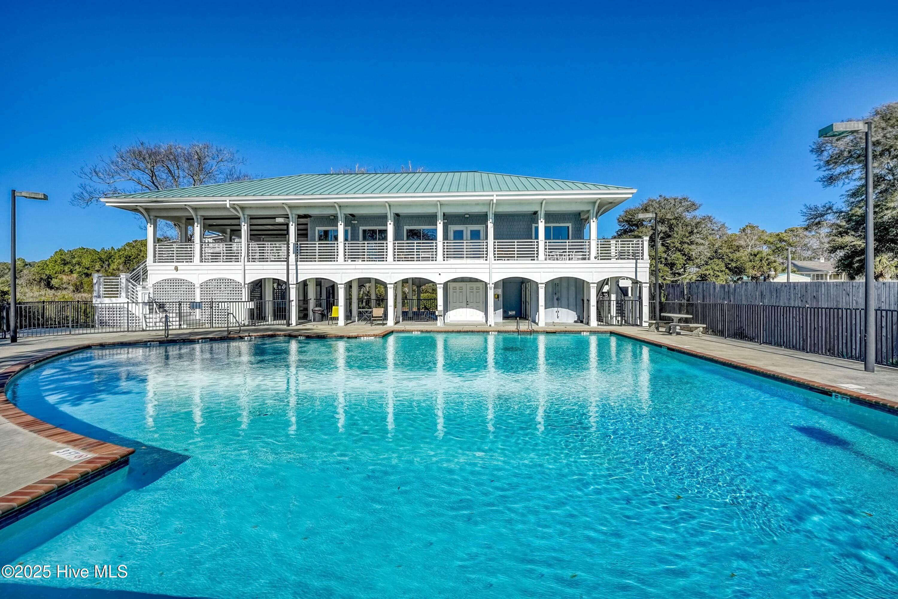 100483051 | Photo 49