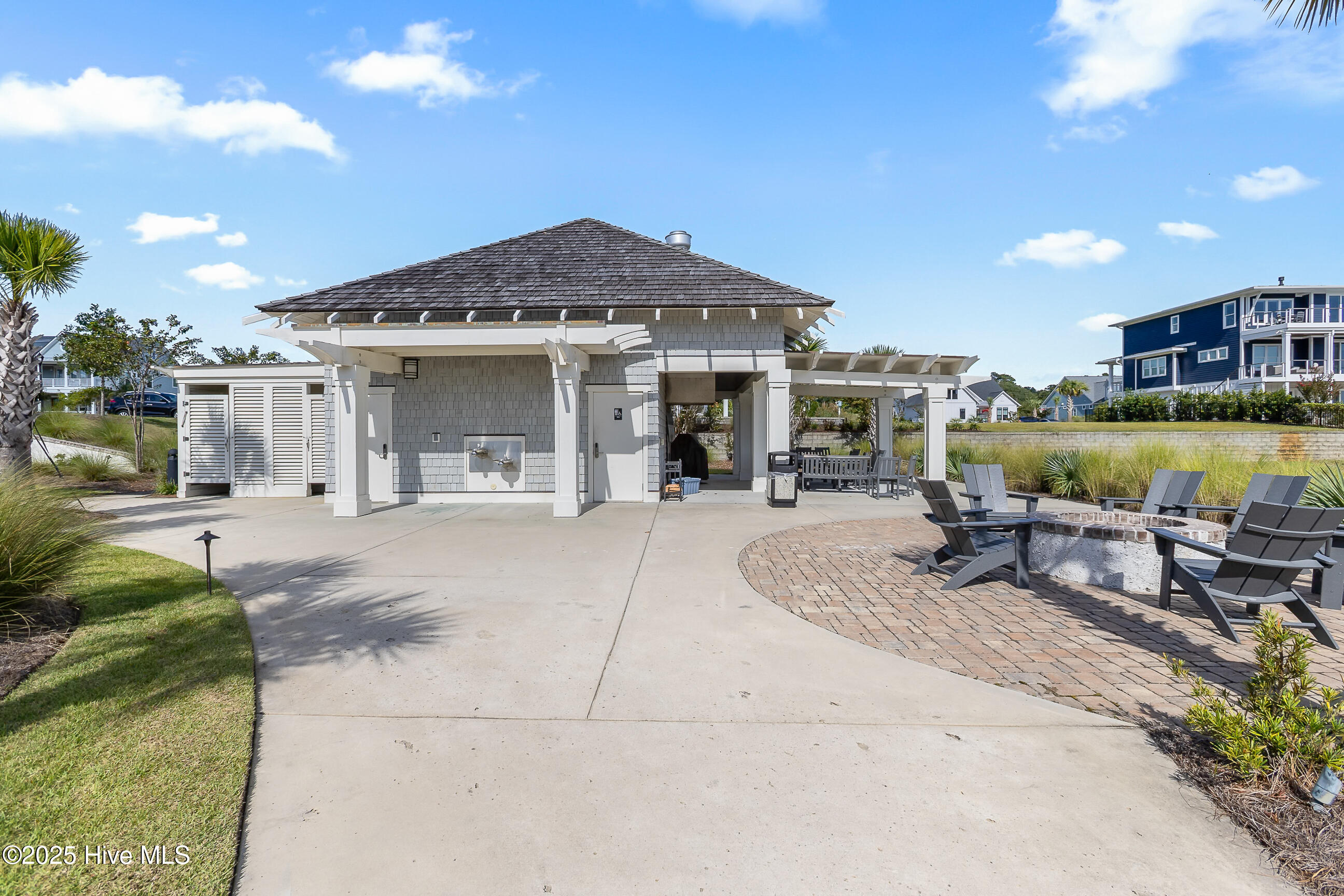 100536190 | Photo 55