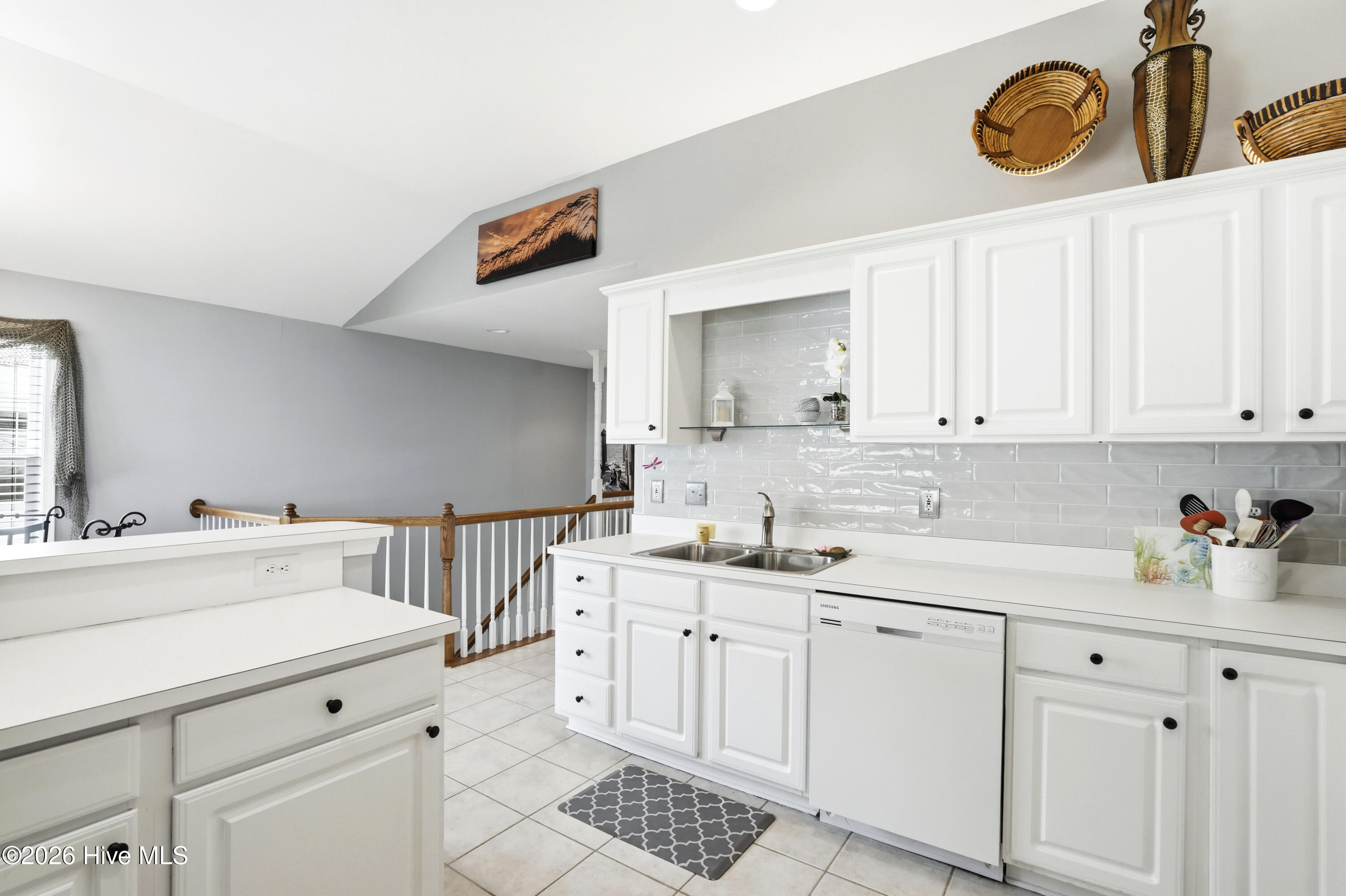 100564419 | Photo 15