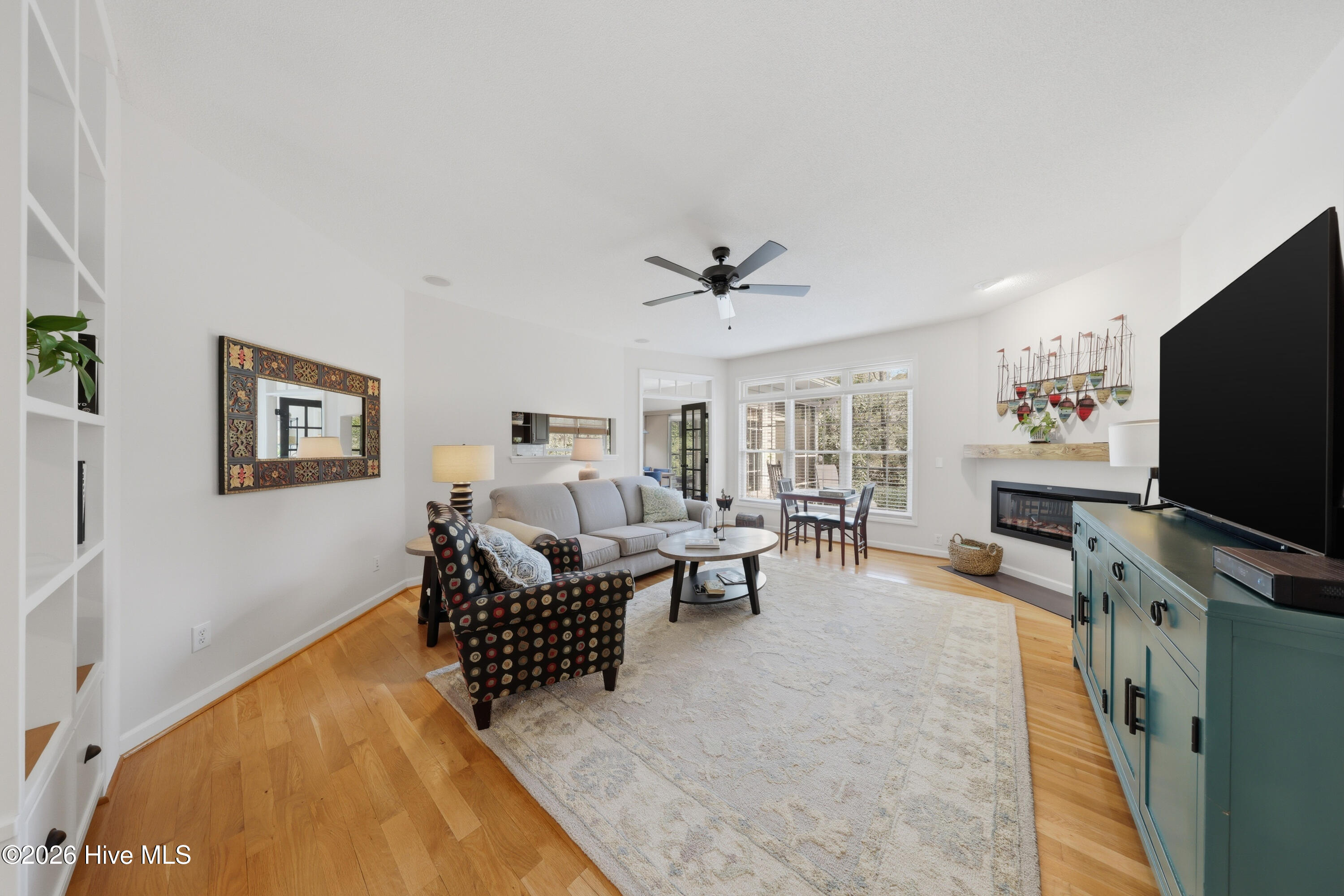 100561627 | Photo 19