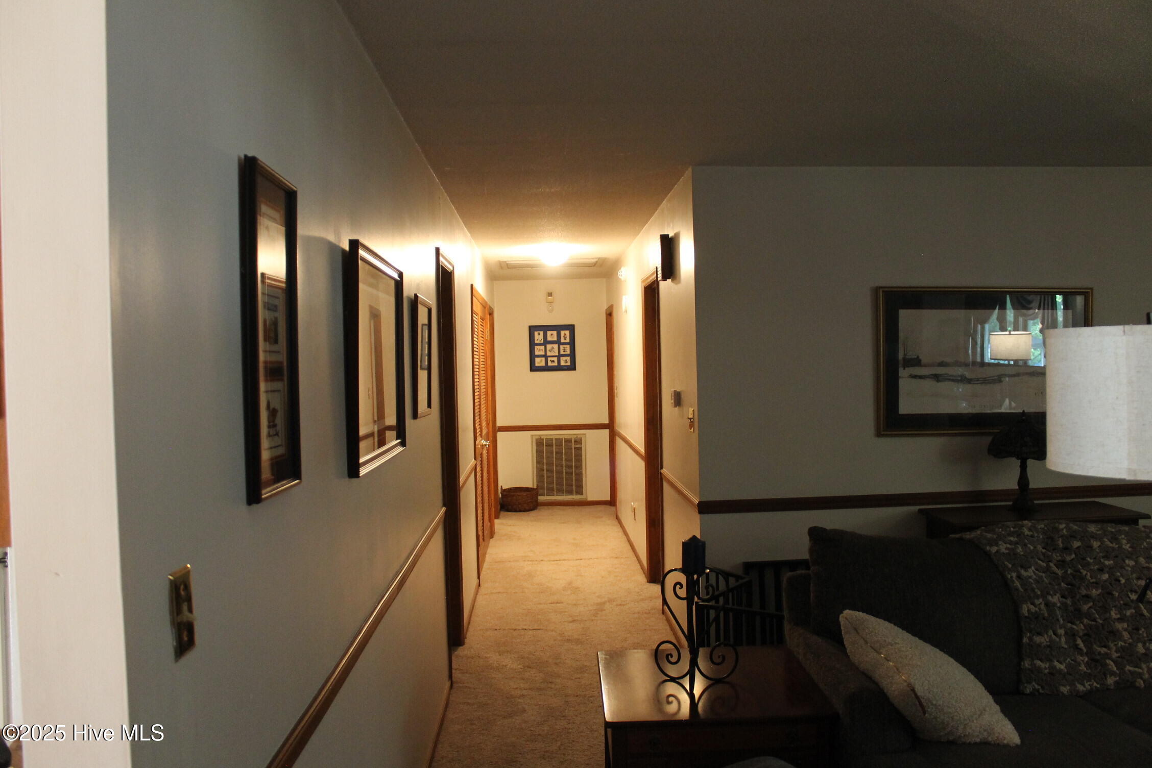 100530982 | Photo 13