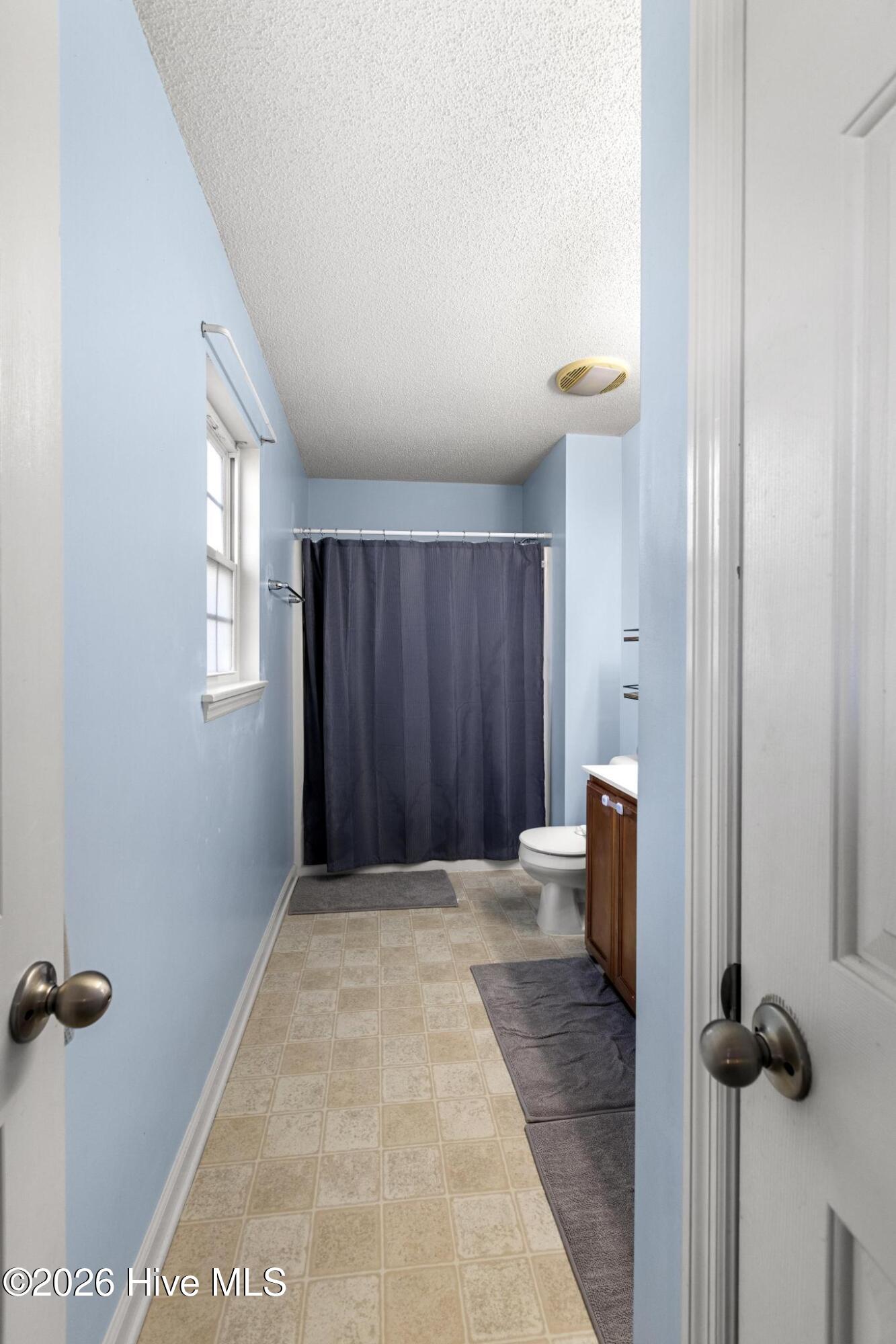 100549884 | Photo 20