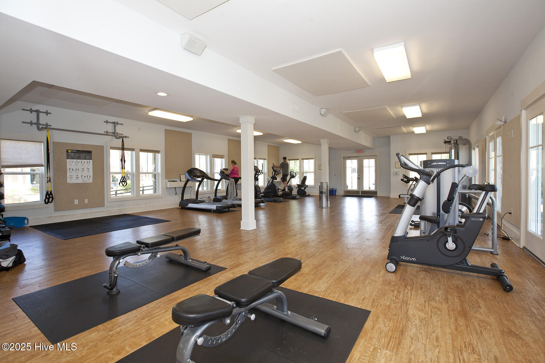 100556749 | Photo 69