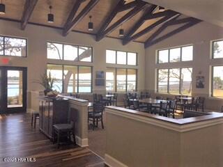 100533806 | Photo 25