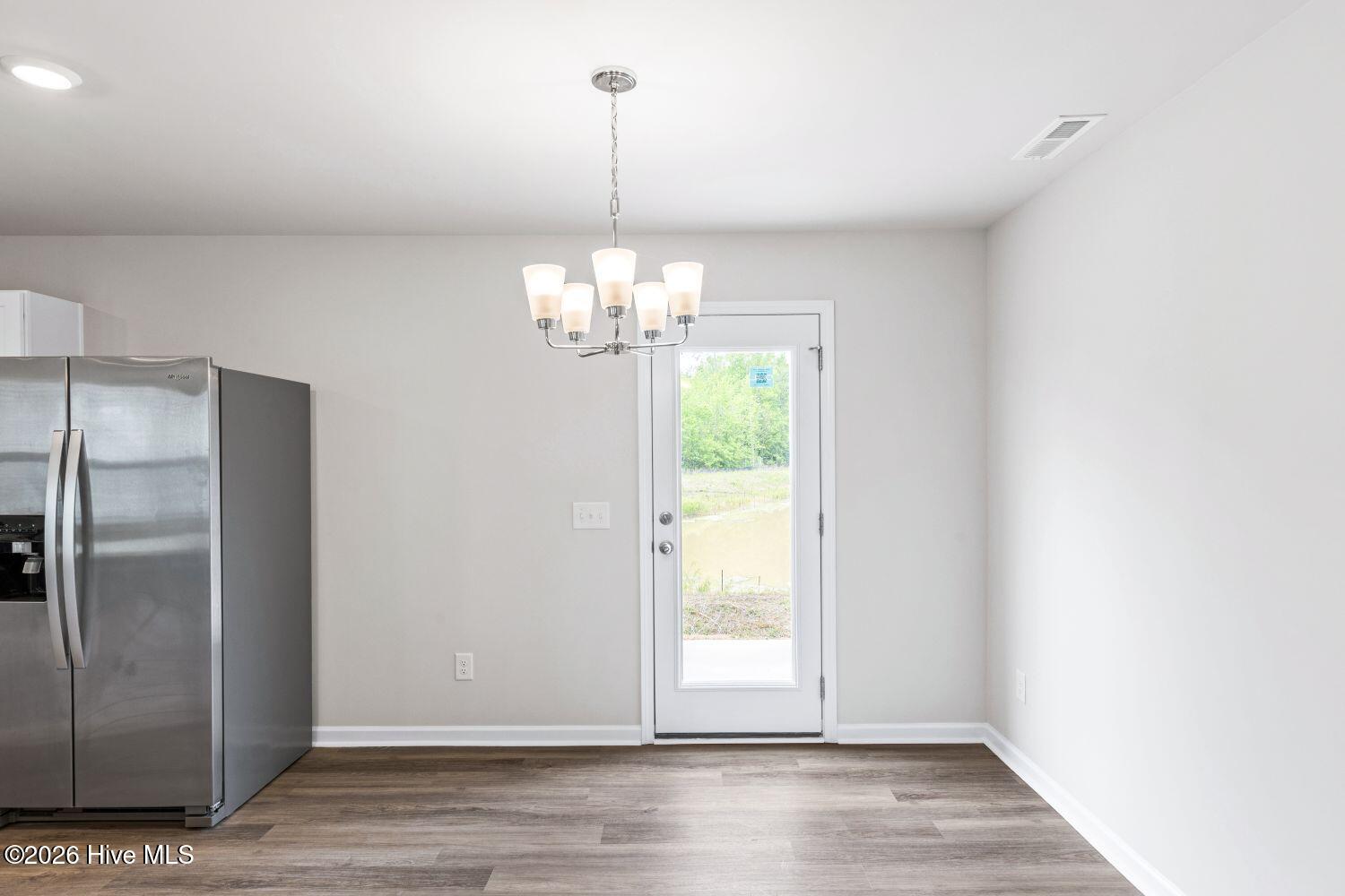 100533204 | Photo 17