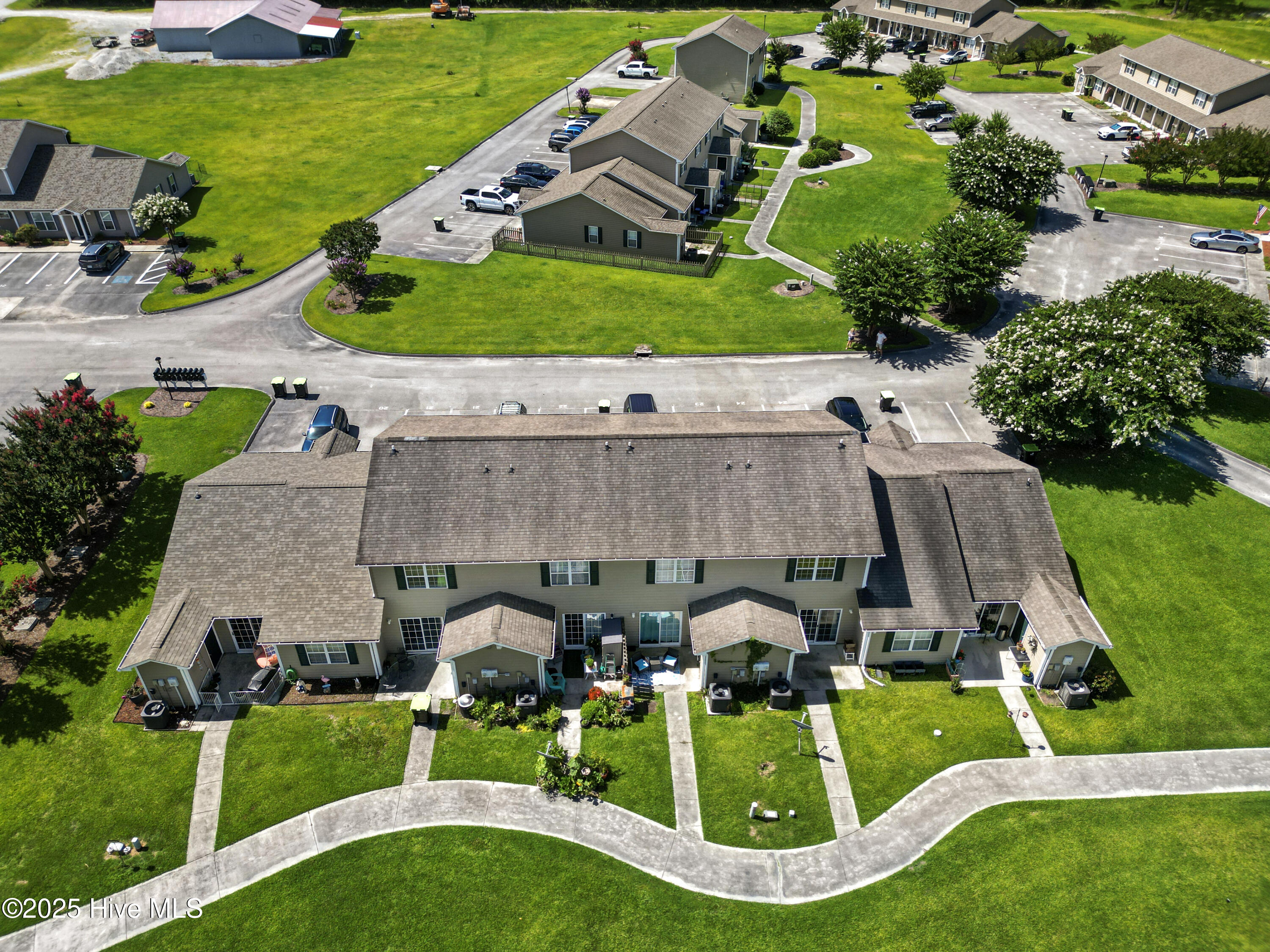 100529764 | Photo 28