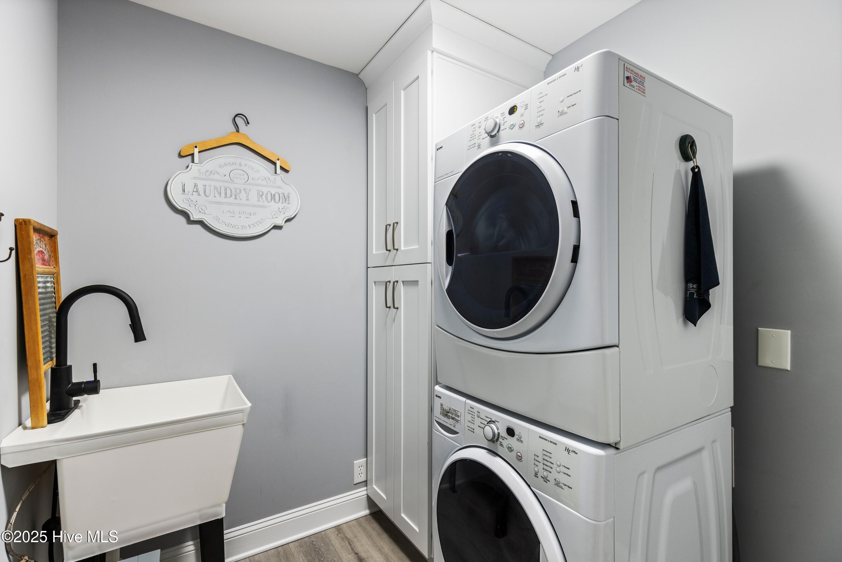 100541772 | Photo 35