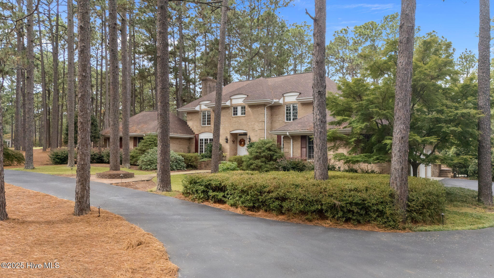 Photo 1 of Single family home for sale at 35 Lake Dornoch Dr, Pinehurst, NC 28374 | MLS# 100601334 | Listing updated on 2026-09-04